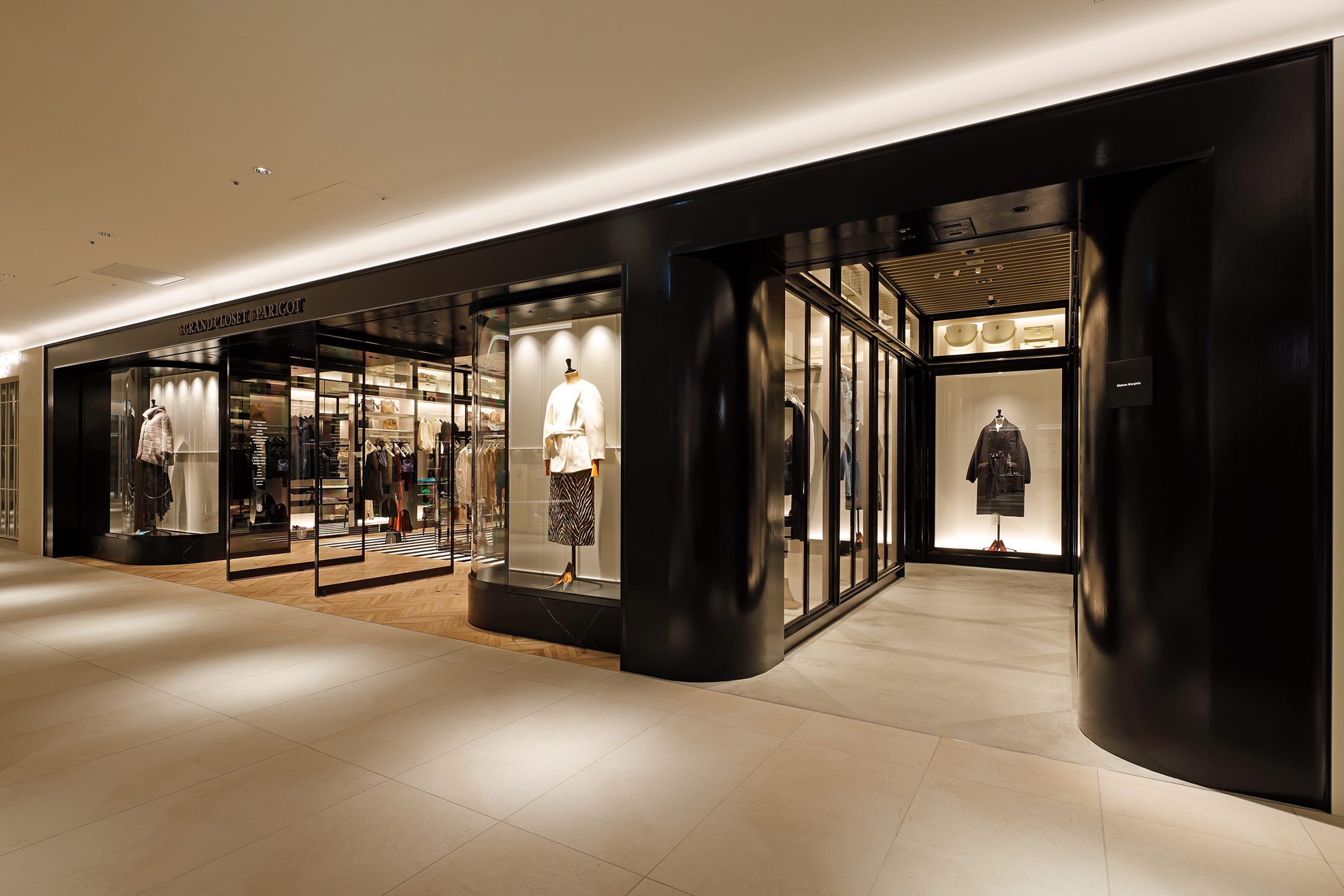 Le GRAND CLOSET de PARIGOT 麻布台ヒルズ店