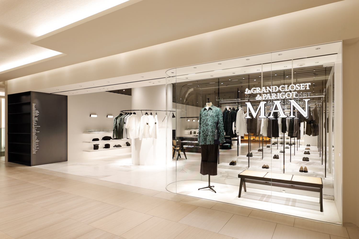 Le GRAND CLOSET de PARIGOT