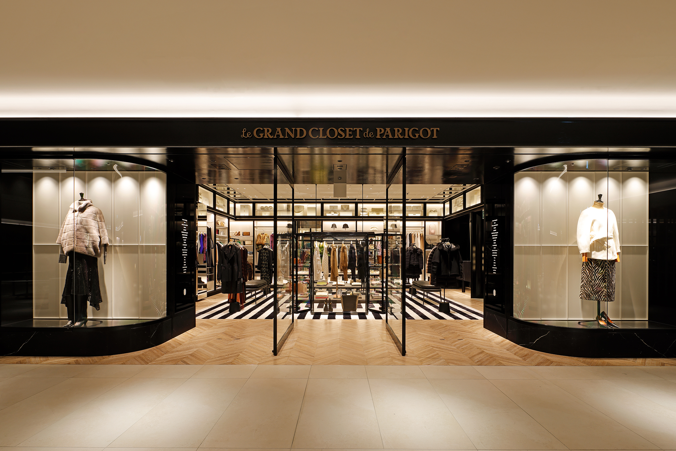 Le GRAND CLOSET de PARIGOT