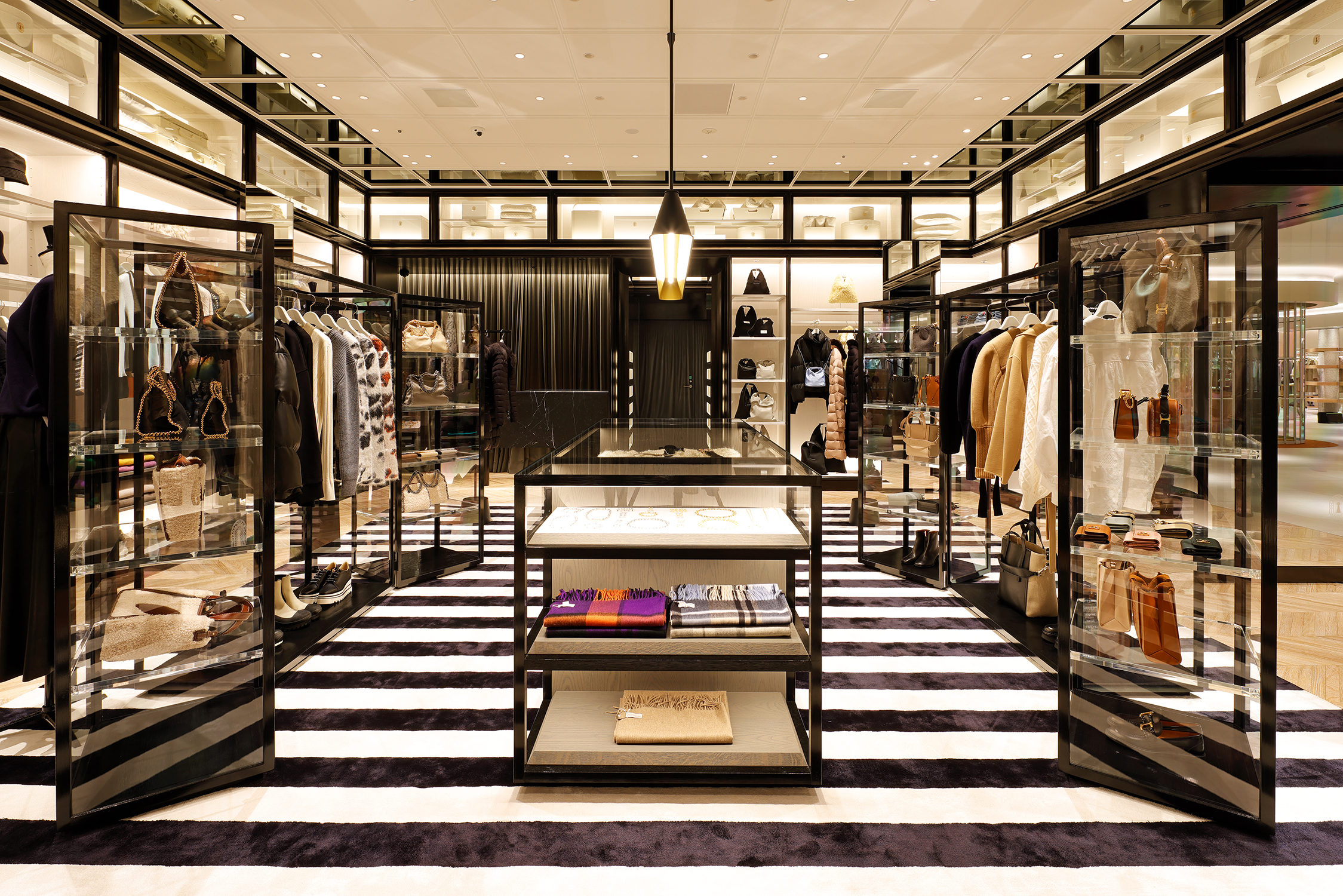Le GRAND CLOSET de PARIGOT 麻布台ヒルズ店