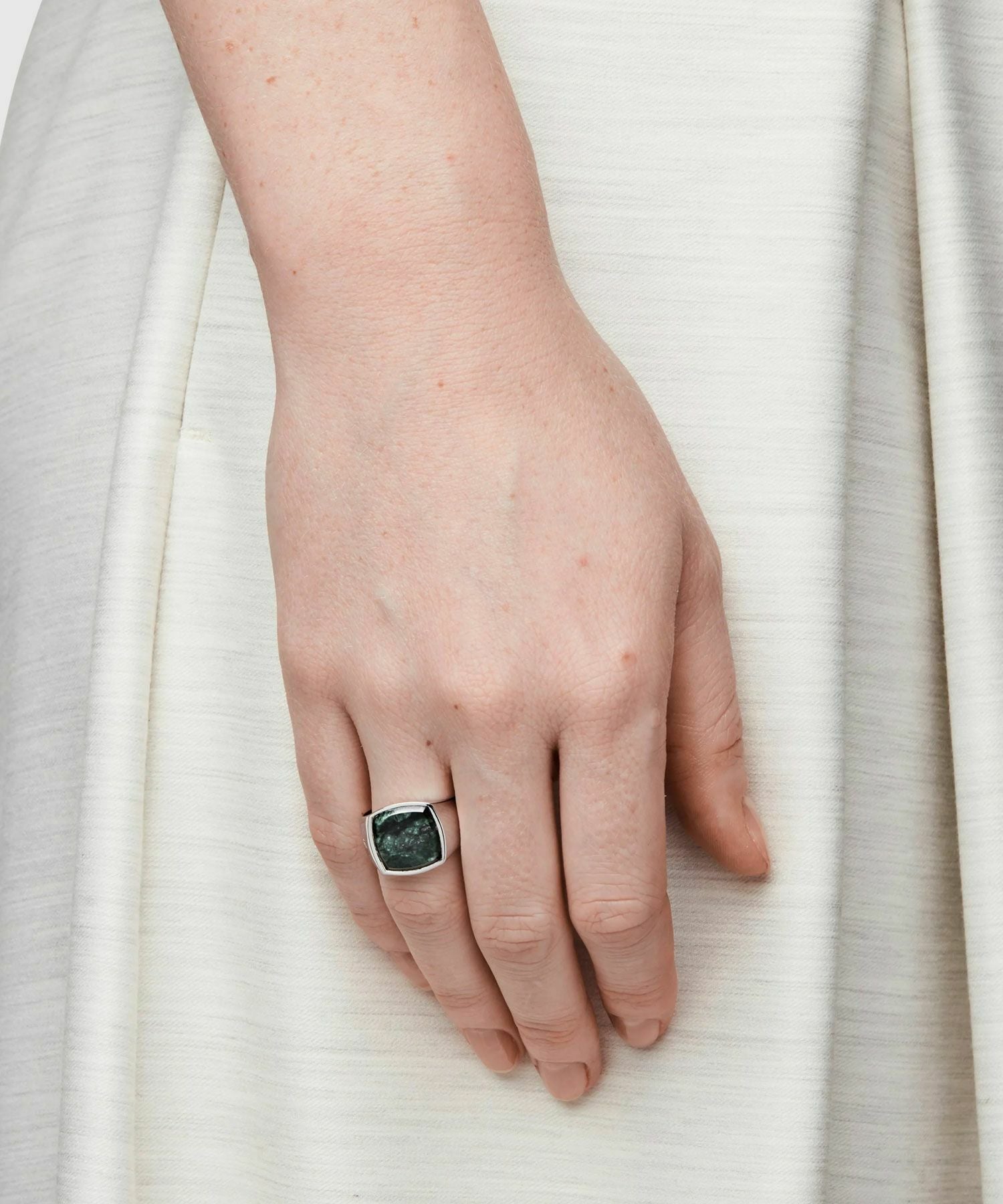 TOM WOOD(トムウッド)】 Cushion Green Marble リング｜PARIGOT ONLINE