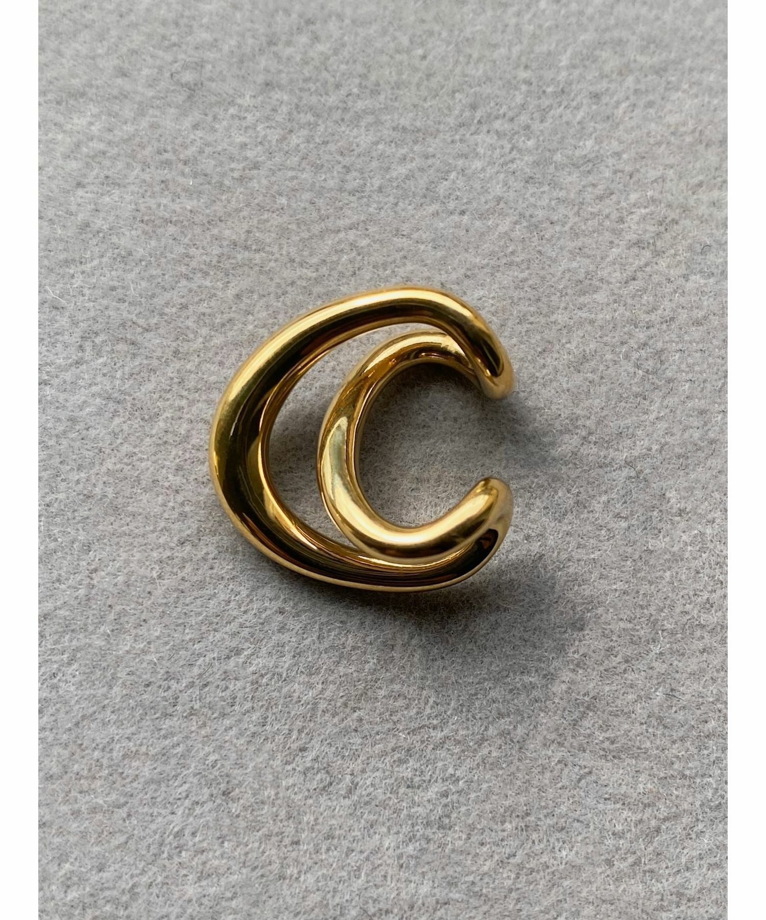 Charlotte Chesnais(シャルロットシェネ)】 INITIAL EAR CUFF(片耳用