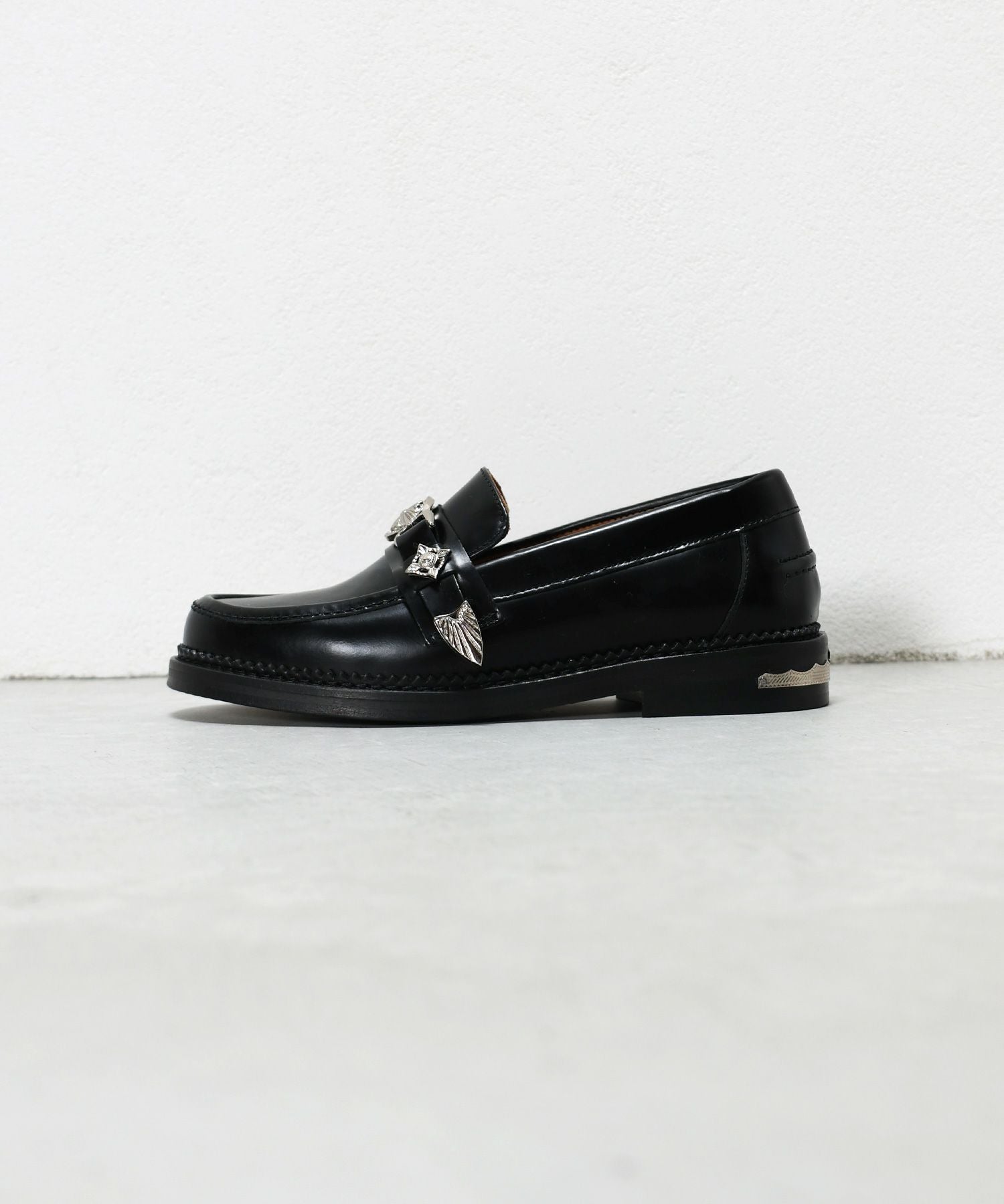 TOGA PULLA(トーガプルラ)】 METAL LOAFERS｜PARIGOT ONLINE（パリゴ