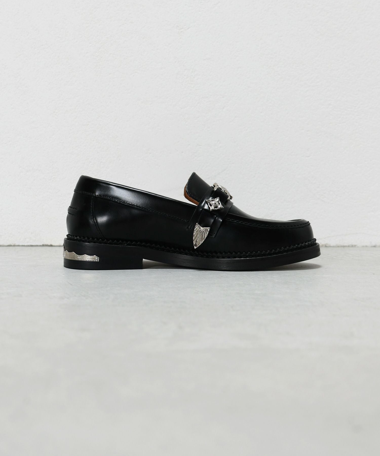 TOGA PULLA(トーガプルラ)】 METAL LOAFERS｜PARIGOT ONLINE（パリゴ