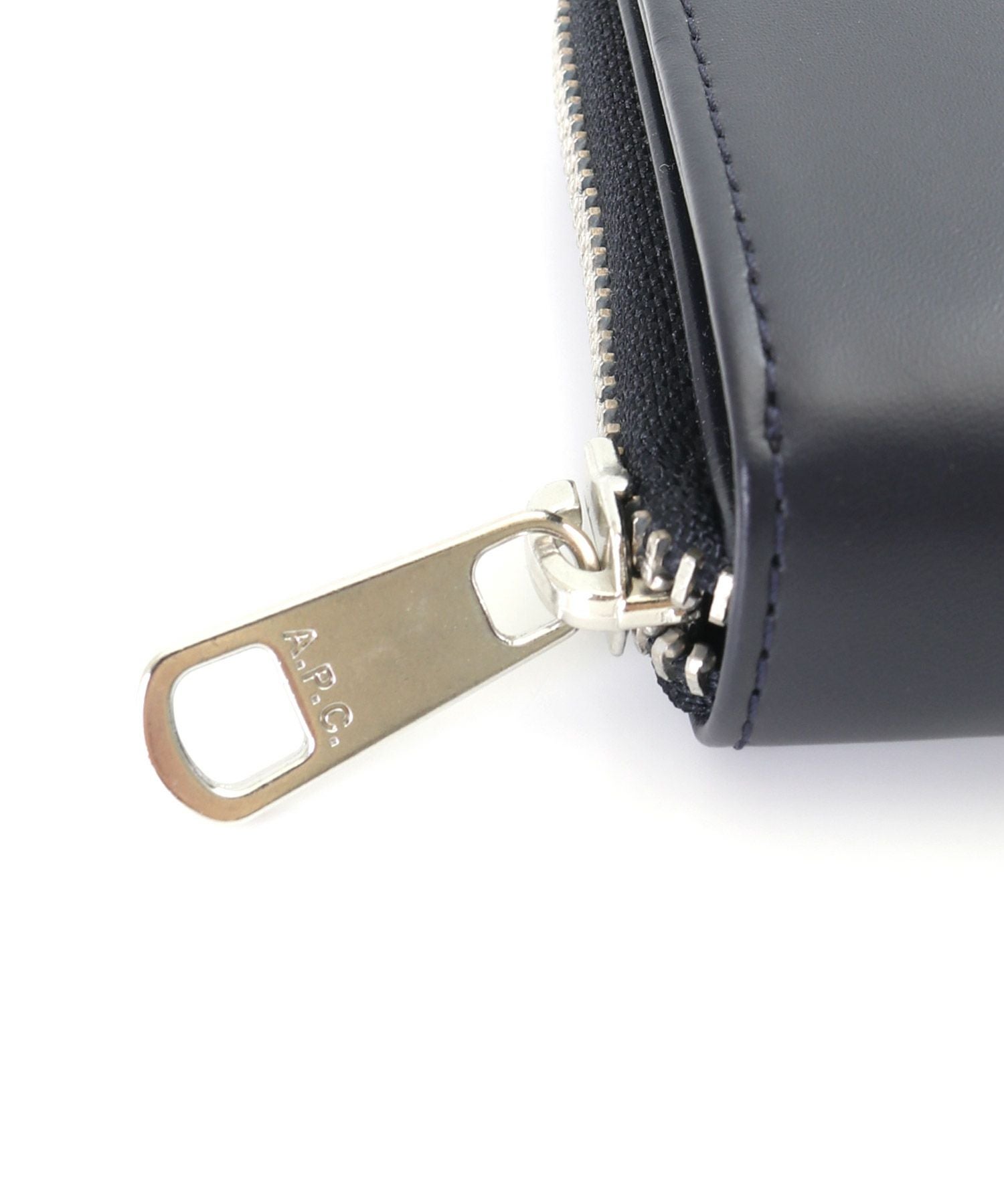 A.P.C.(アーペーセー)】 Emmanuel コンパクトウォレット｜PARIGOT