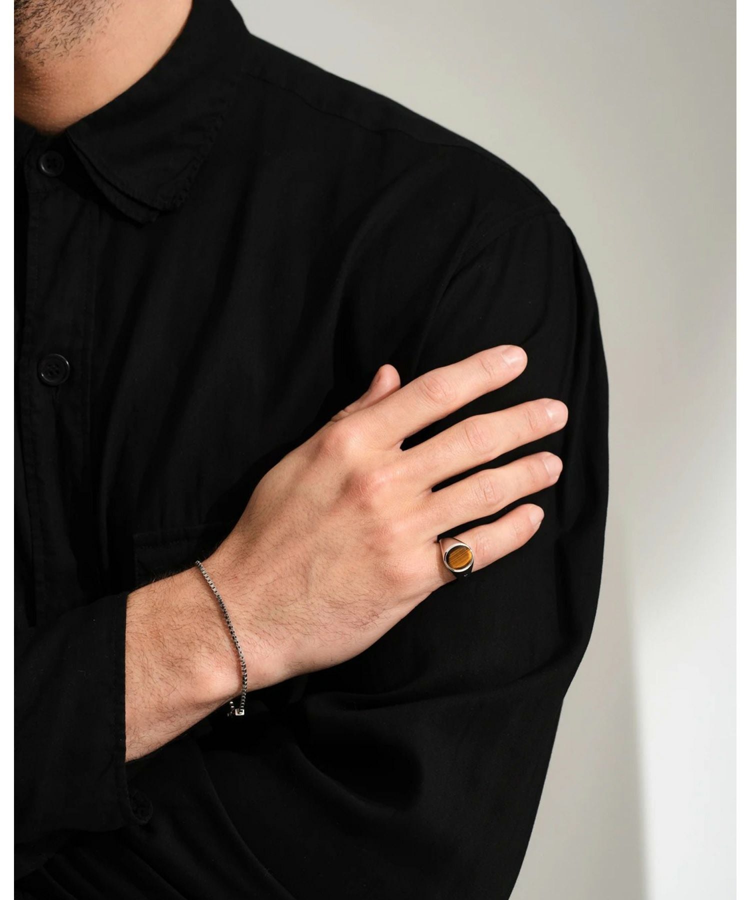 TOM WOOD(トムウッド)】 Square ブレスレット｜PARIGOT ONLINE（パリゴ