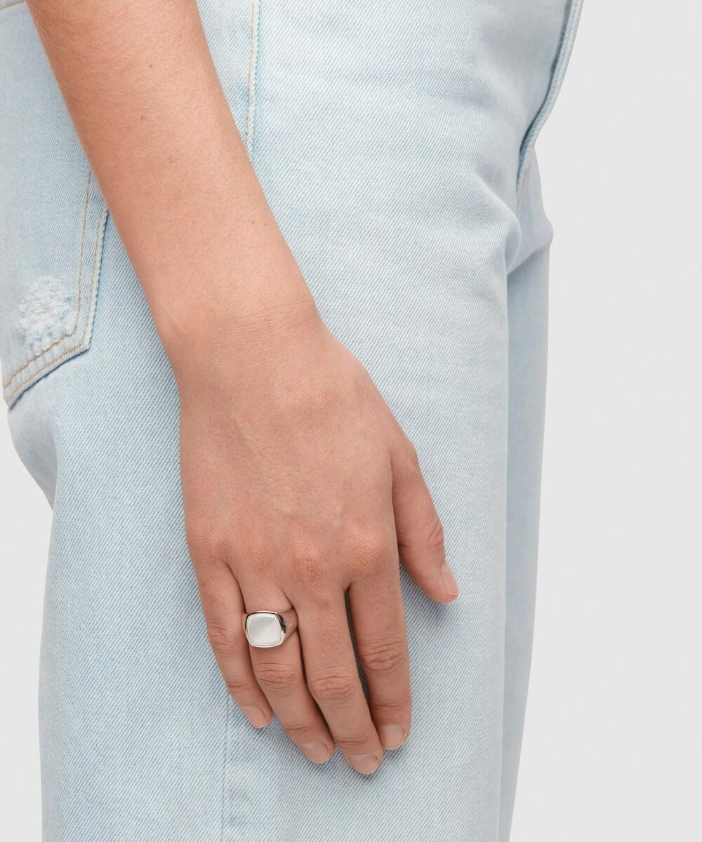 TOM WOOD(トムウッド)】 Cushion White Mother of Pearl リング