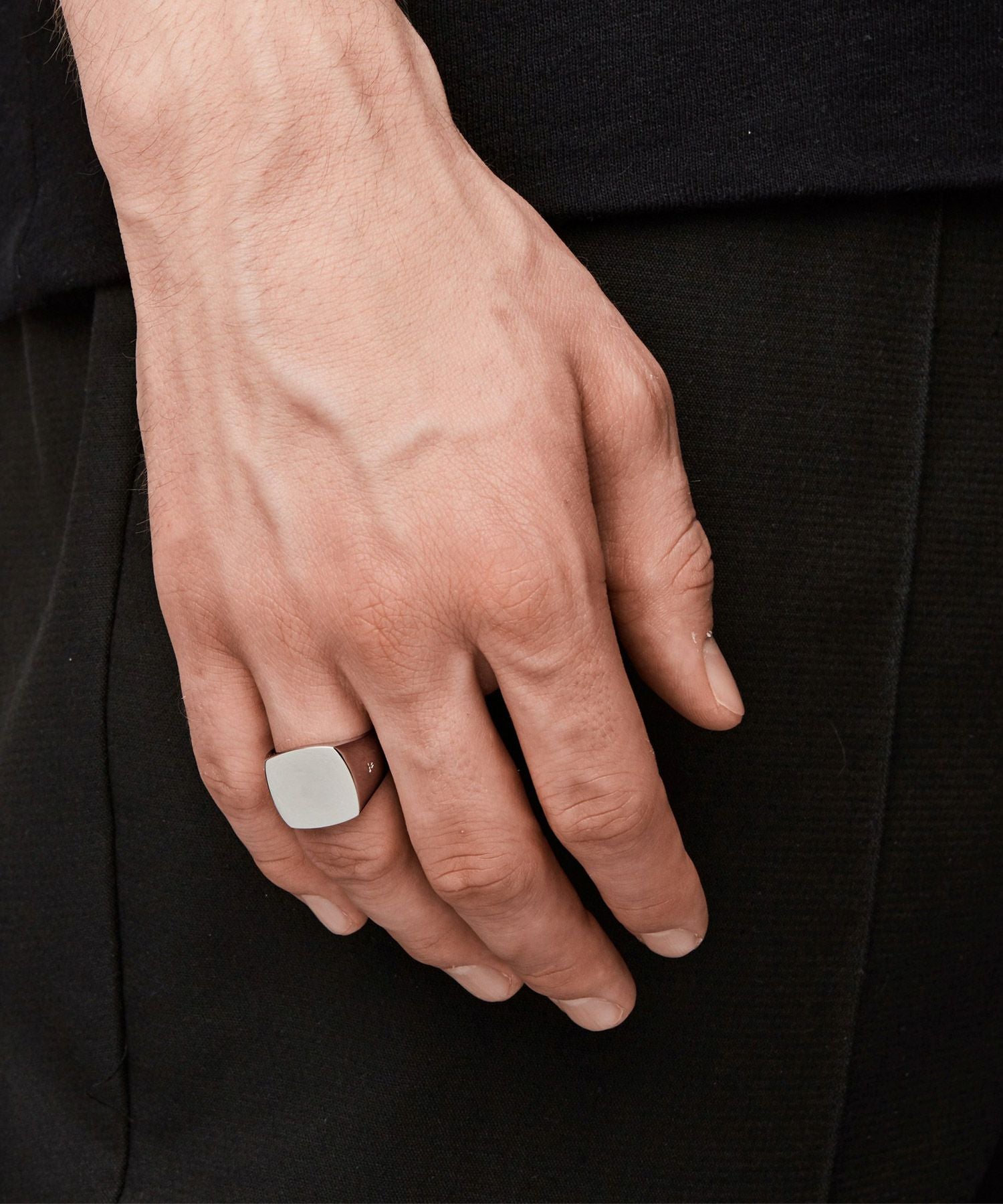 TOM WOOD(トムウッド)】 Cushion Polished リング｜PARIGOT ONLINE