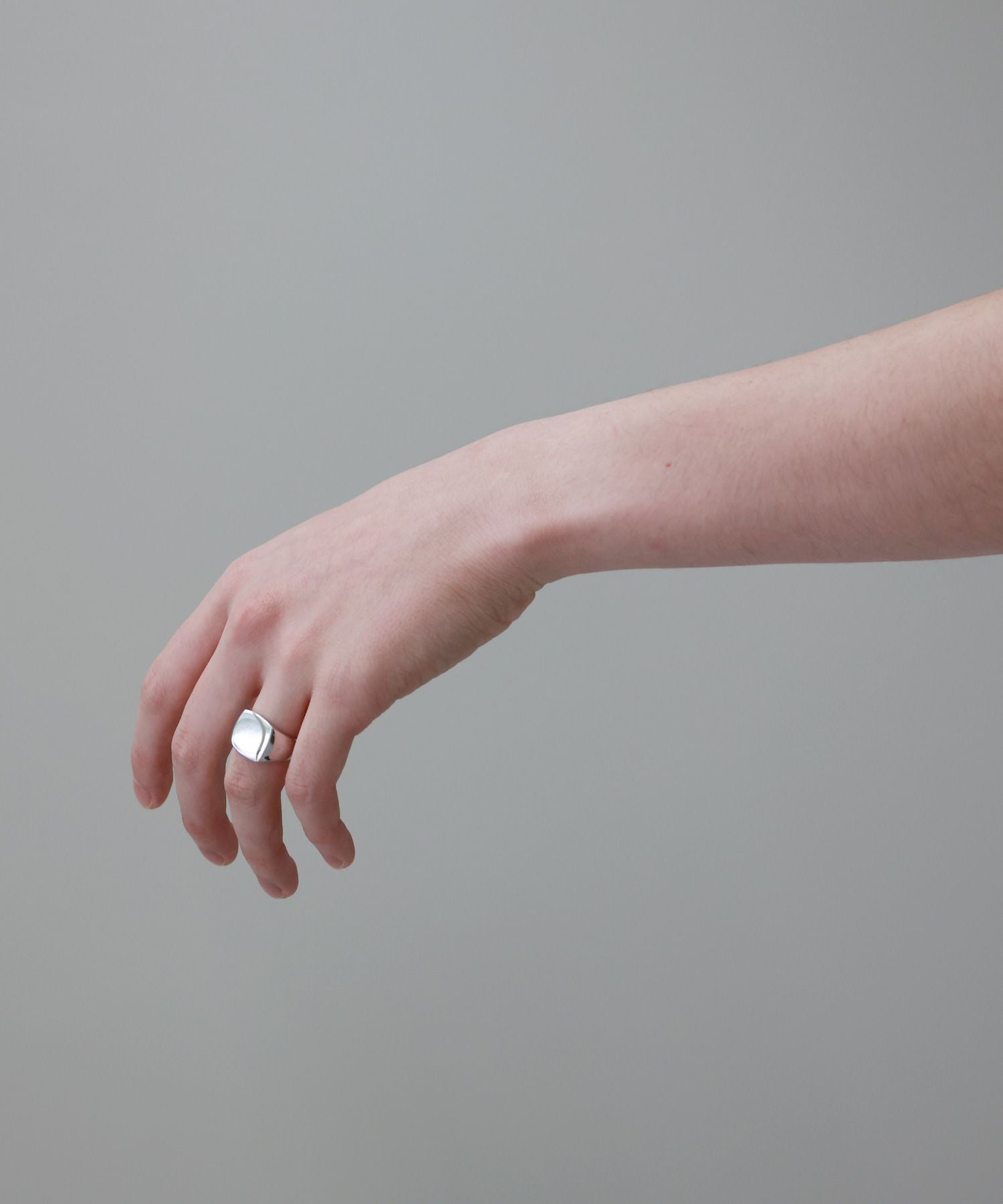 TOM WOOD(トムウッド)】 Cushion Polished リング｜PARIGOT ONLINE