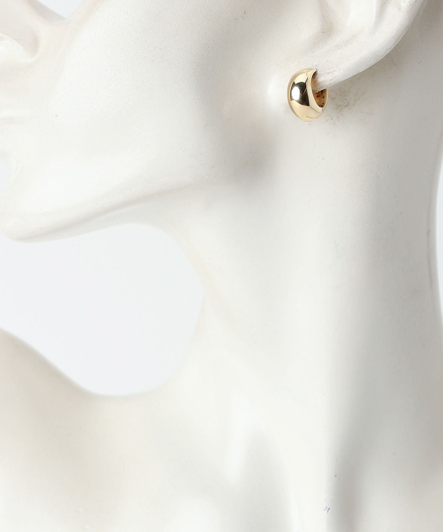 TOM WOOD(トムウッド)】 Ice Hoop Small Gold ピアス｜PARIGOT ONLINE