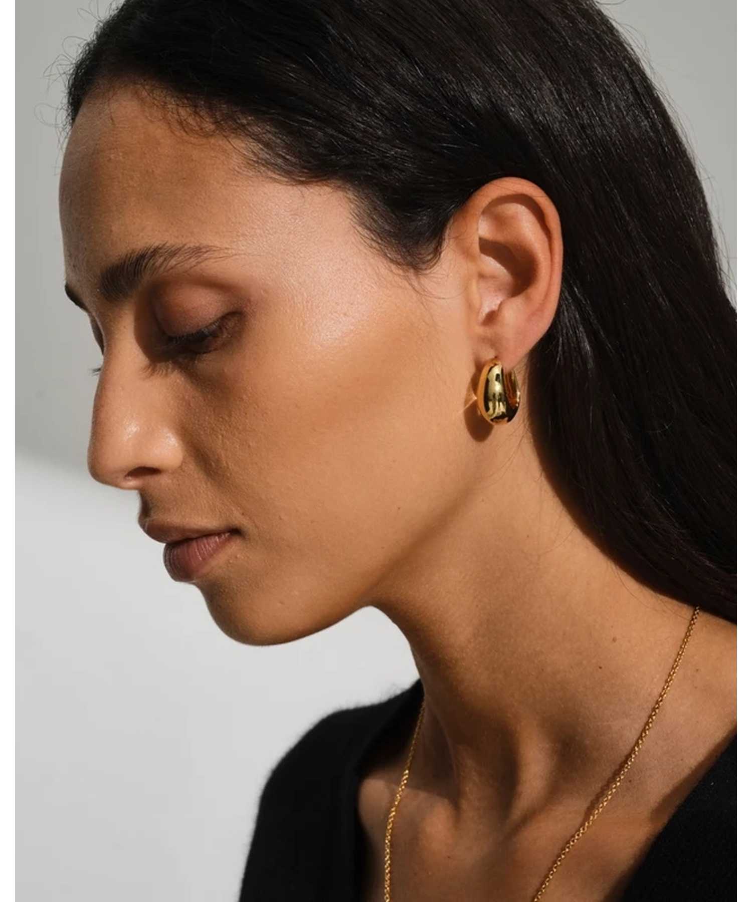 TOM WOOD(トムウッド)】 Ice Hoop Medium Gold ピアス｜PARIGOT ONLINE