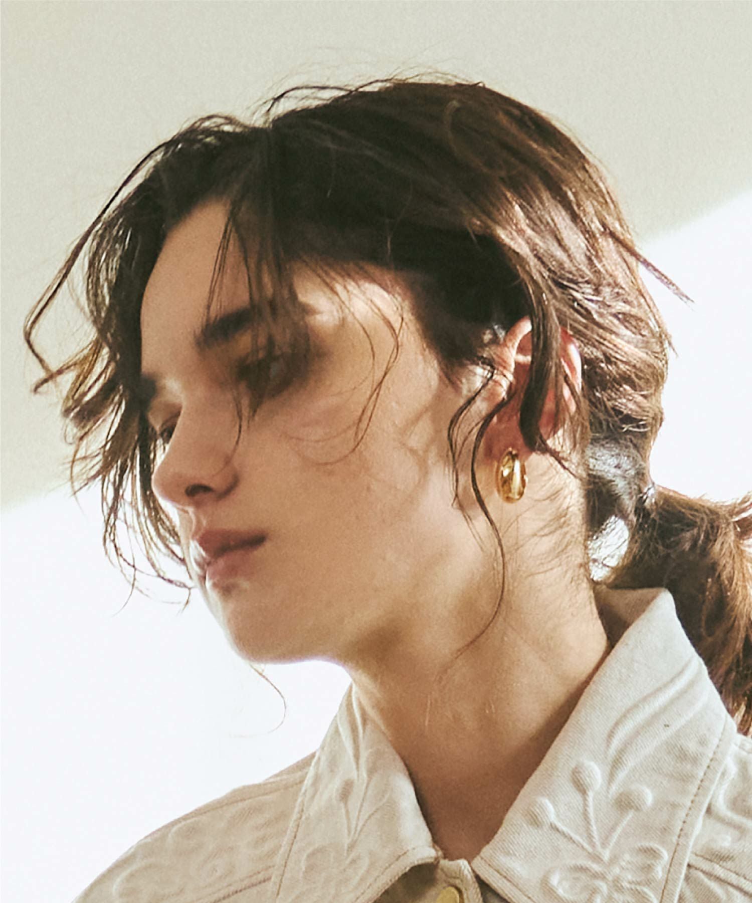 TOM WOOD(トムウッド)】 Ice Hoop Medium Gold ピアス｜PARIGOT ONLINE