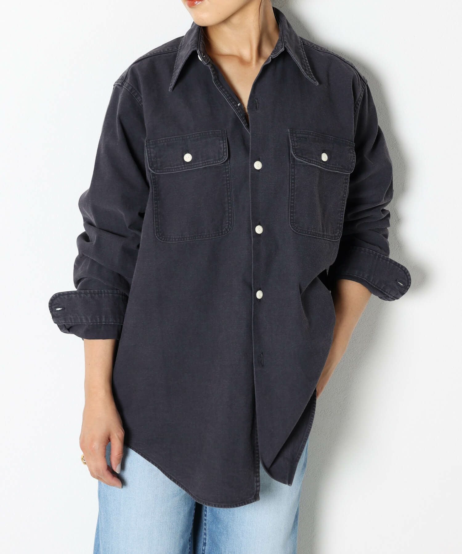 MADISONBLUE(マディソンブルー)】 HAMPTON BACK SATIN SHIRT｜PARIGOT