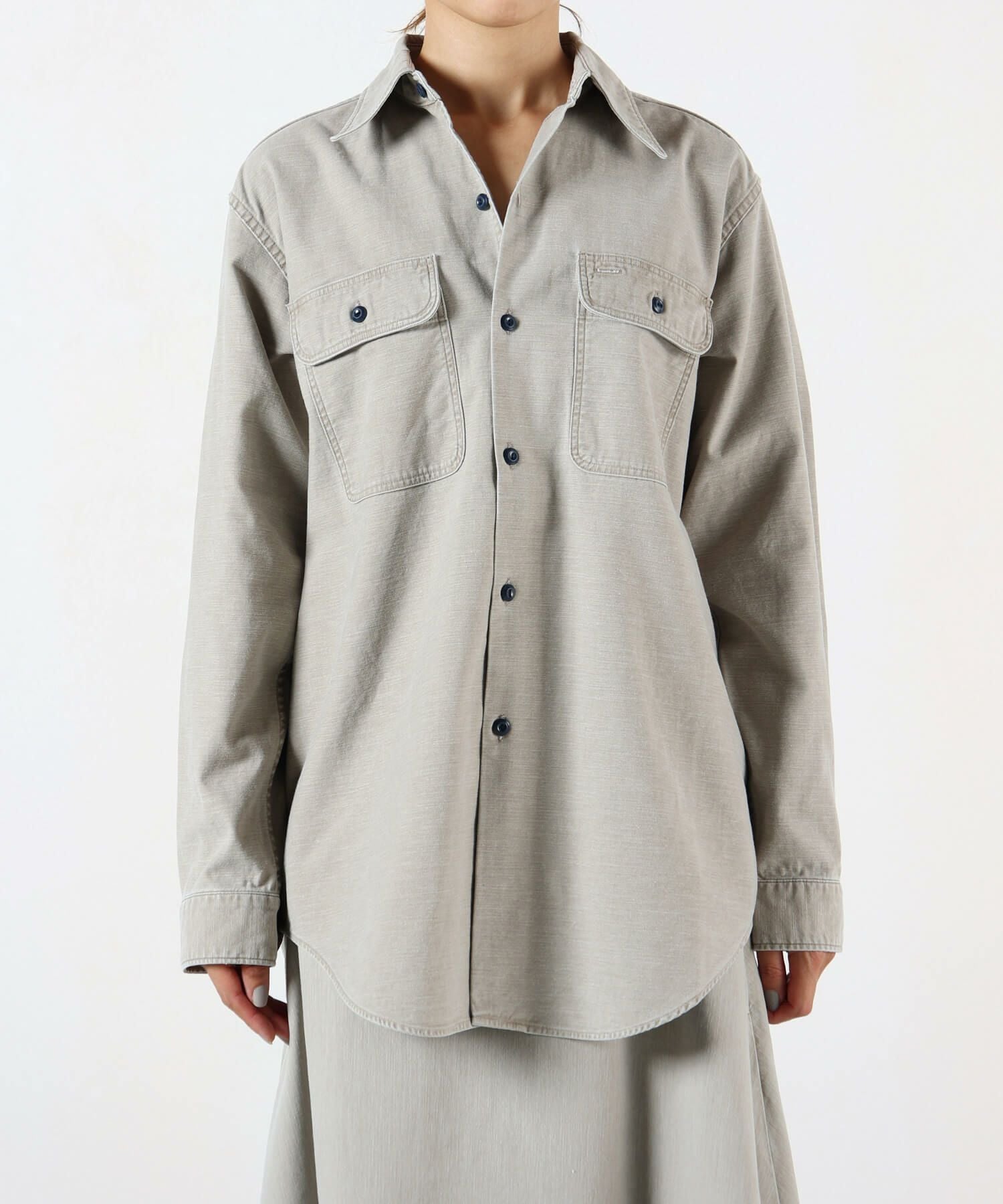 MADISONBLUE(マディソンブルー)】 HAMPTON BACK SATIN SHIRT｜PARIGOT