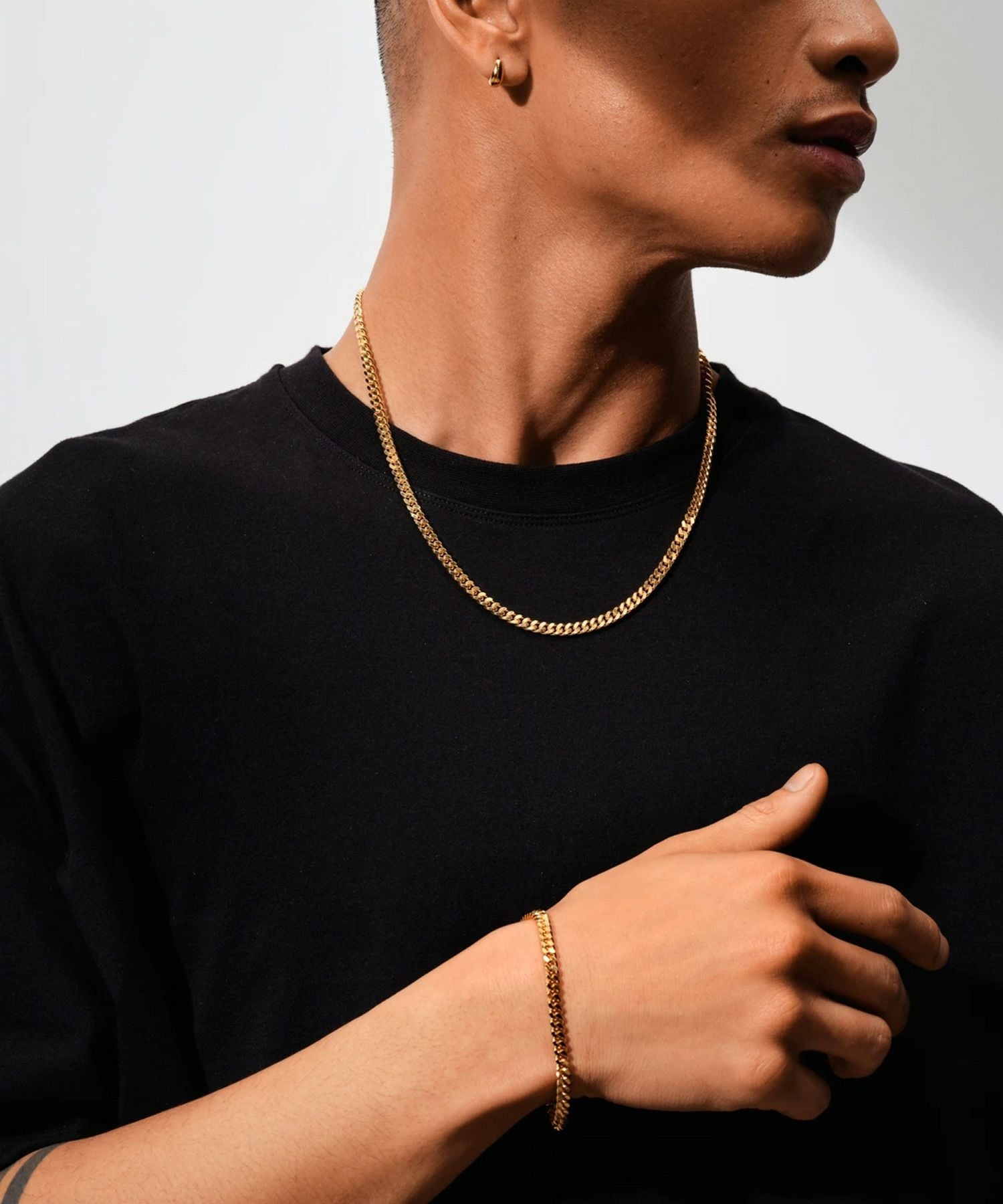 TOM WOOD(トムウッド)】 Ice Huggies Gold ピアス｜PARIGOT ONLINE