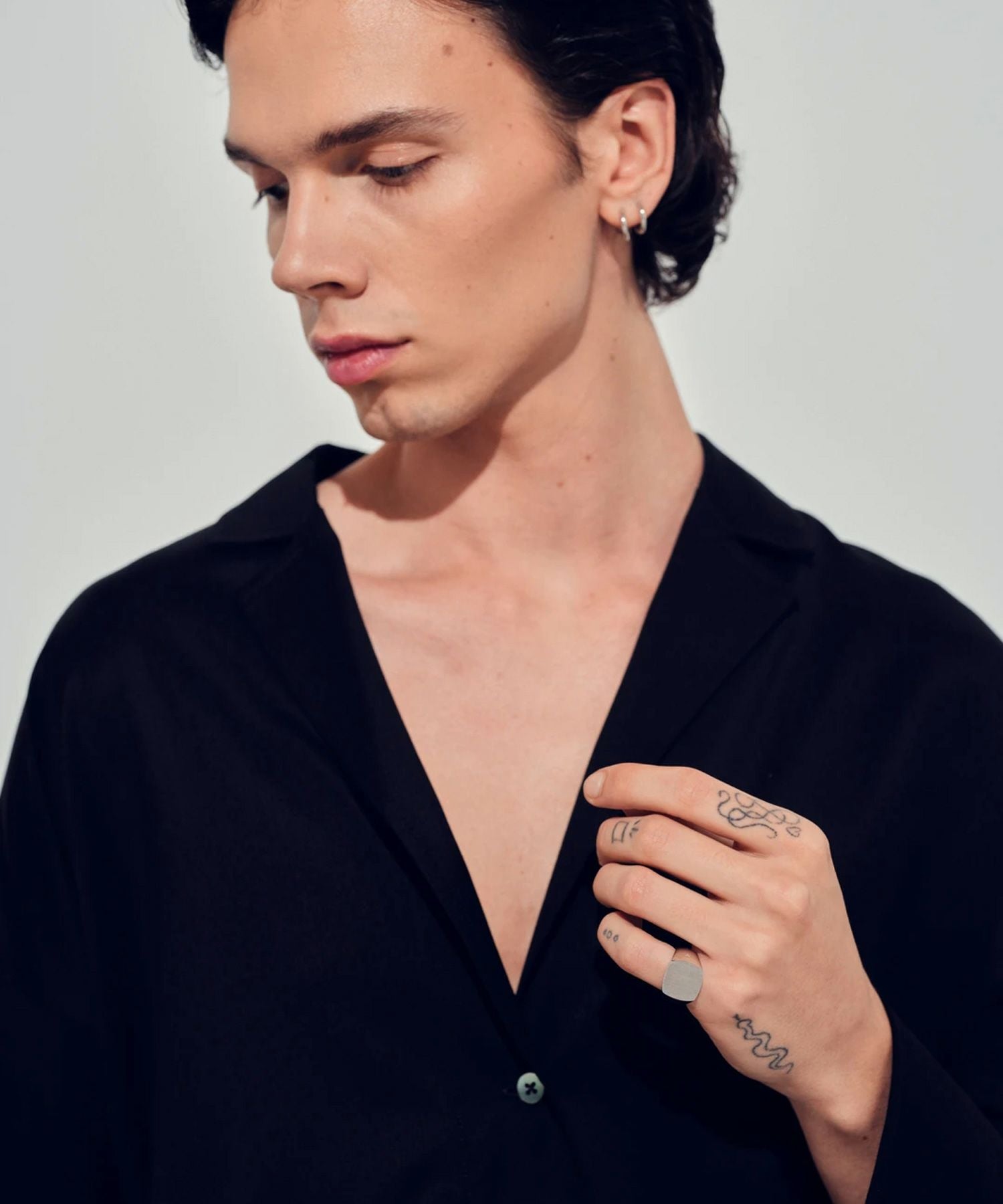 TOM WOOD(トムウッド)】 Cushion Satin リング｜PARIGOT ONLINE