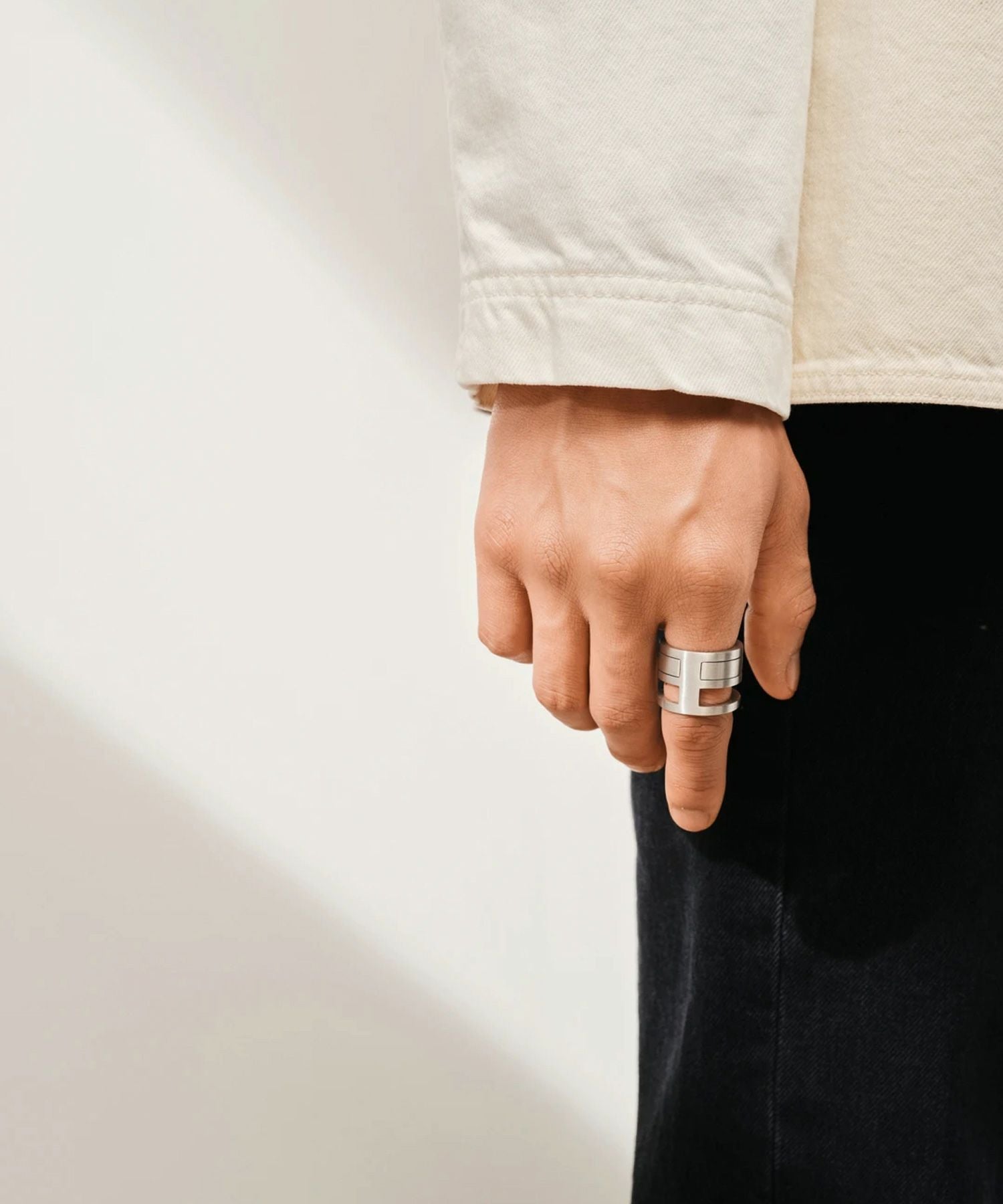 TOM WOOD(トムウッド)】 Arch リング｜PARIGOT ONLINE（パリゴオンライン）