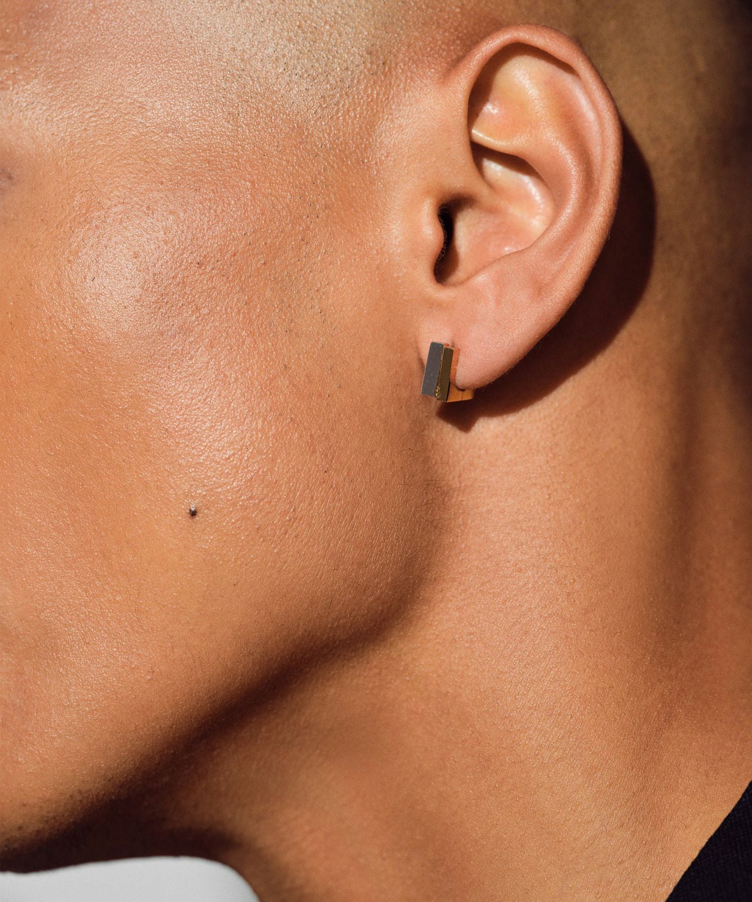 TOM WOOD(トムウッド)】 Step Huggies Duo ピアス｜PARIGOT ONLINE