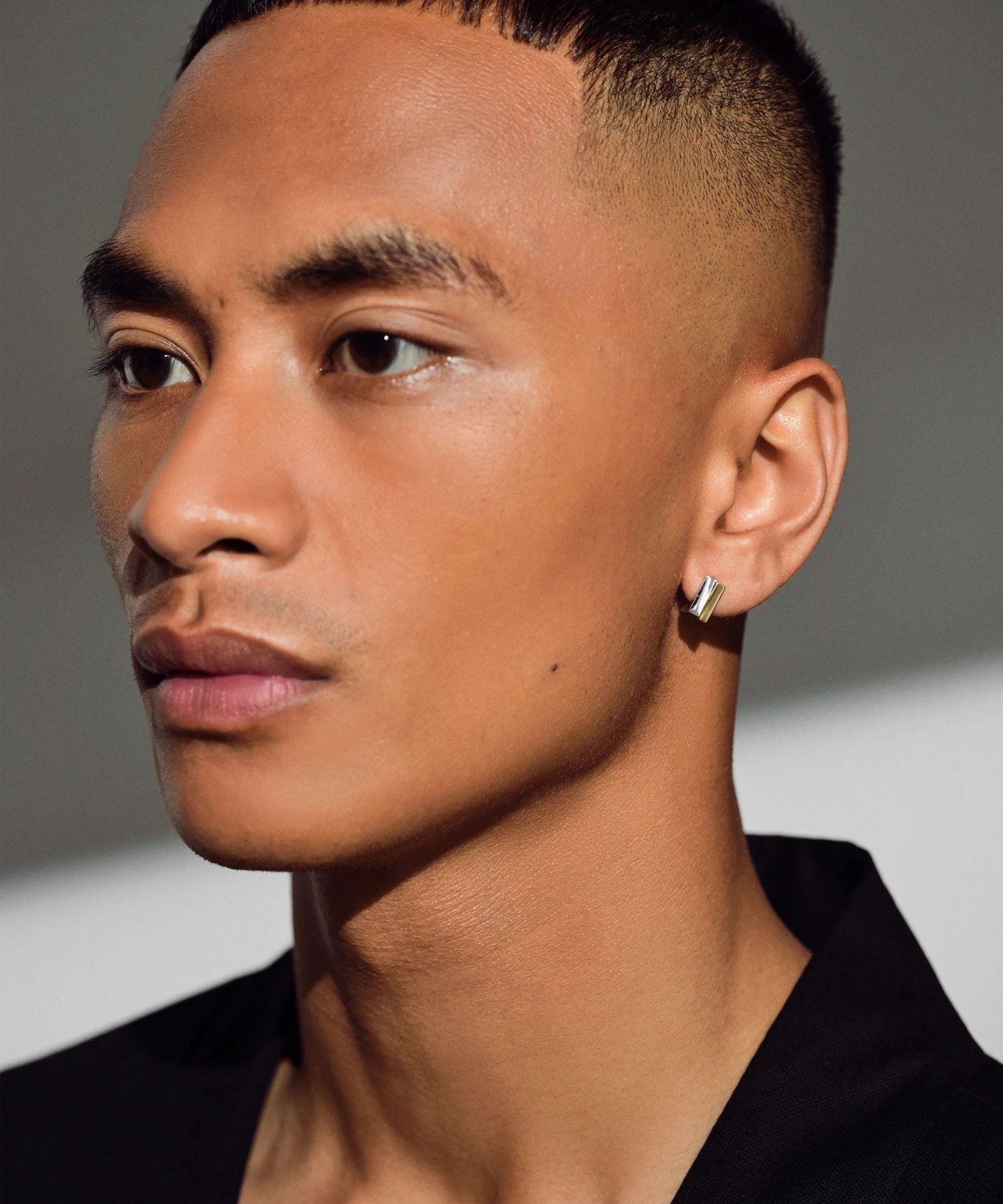 TOM WOOD(トムウッド)】 Step Huggies Duo ピアス｜PARIGOT ONLINE