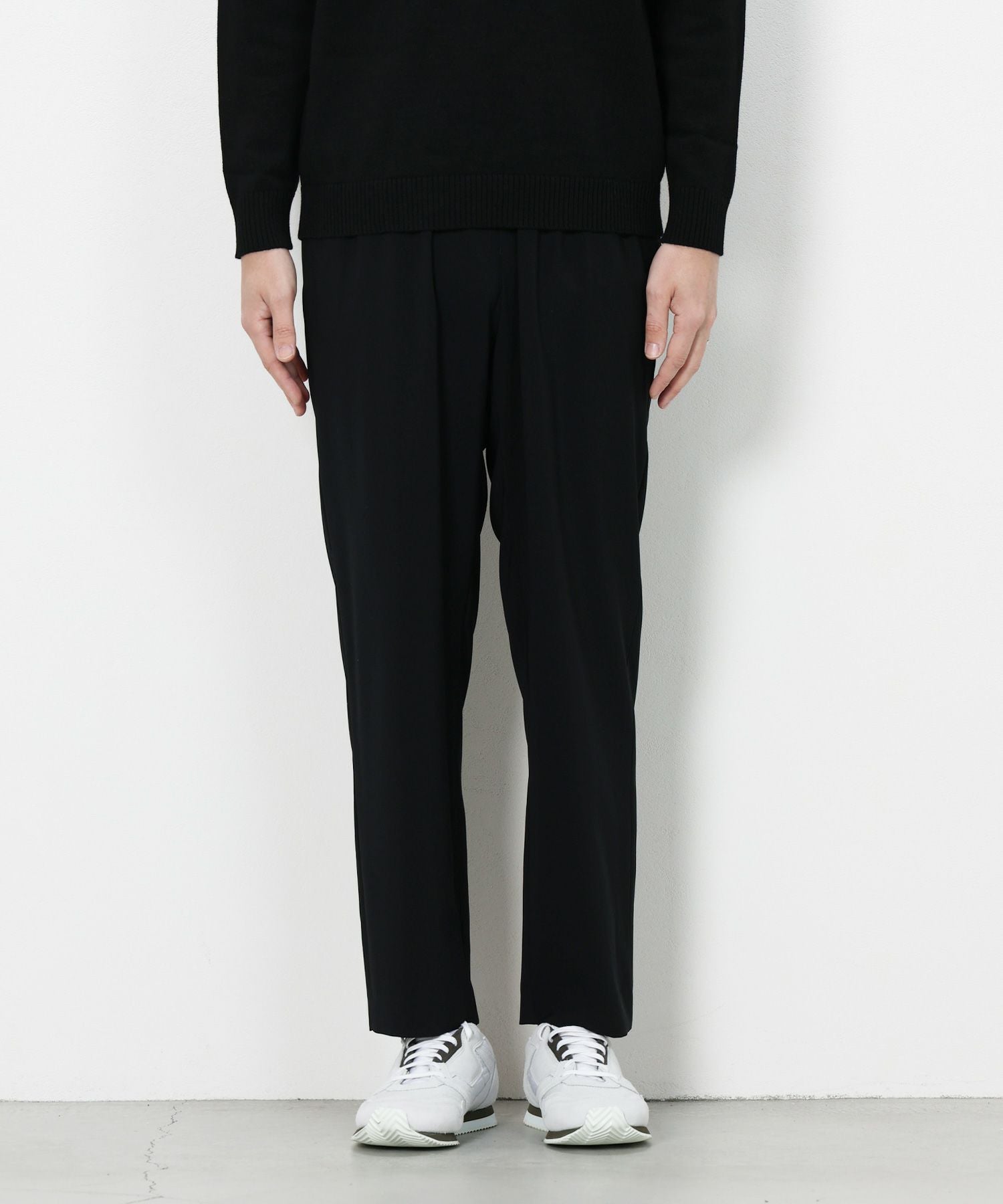 HYKE(ハイク)】 ≪Genderless≫ STRETCH TAPERED PANTS｜PARIGOT