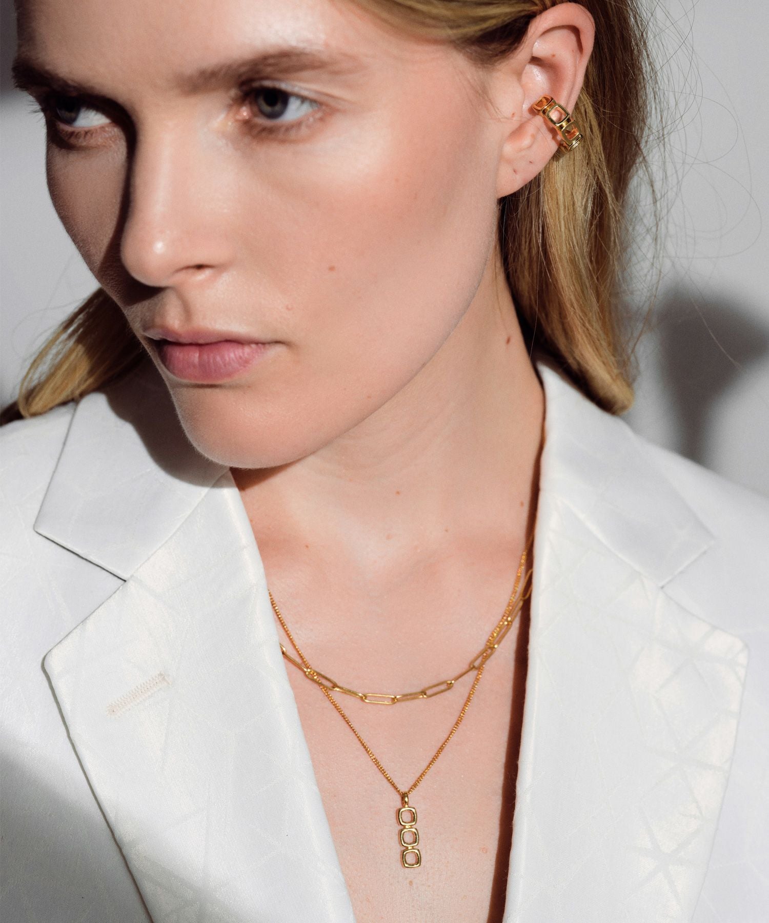 TOM WOOD(トムウッド)】 Mini Cushion Pendant Open Gold ネックレス