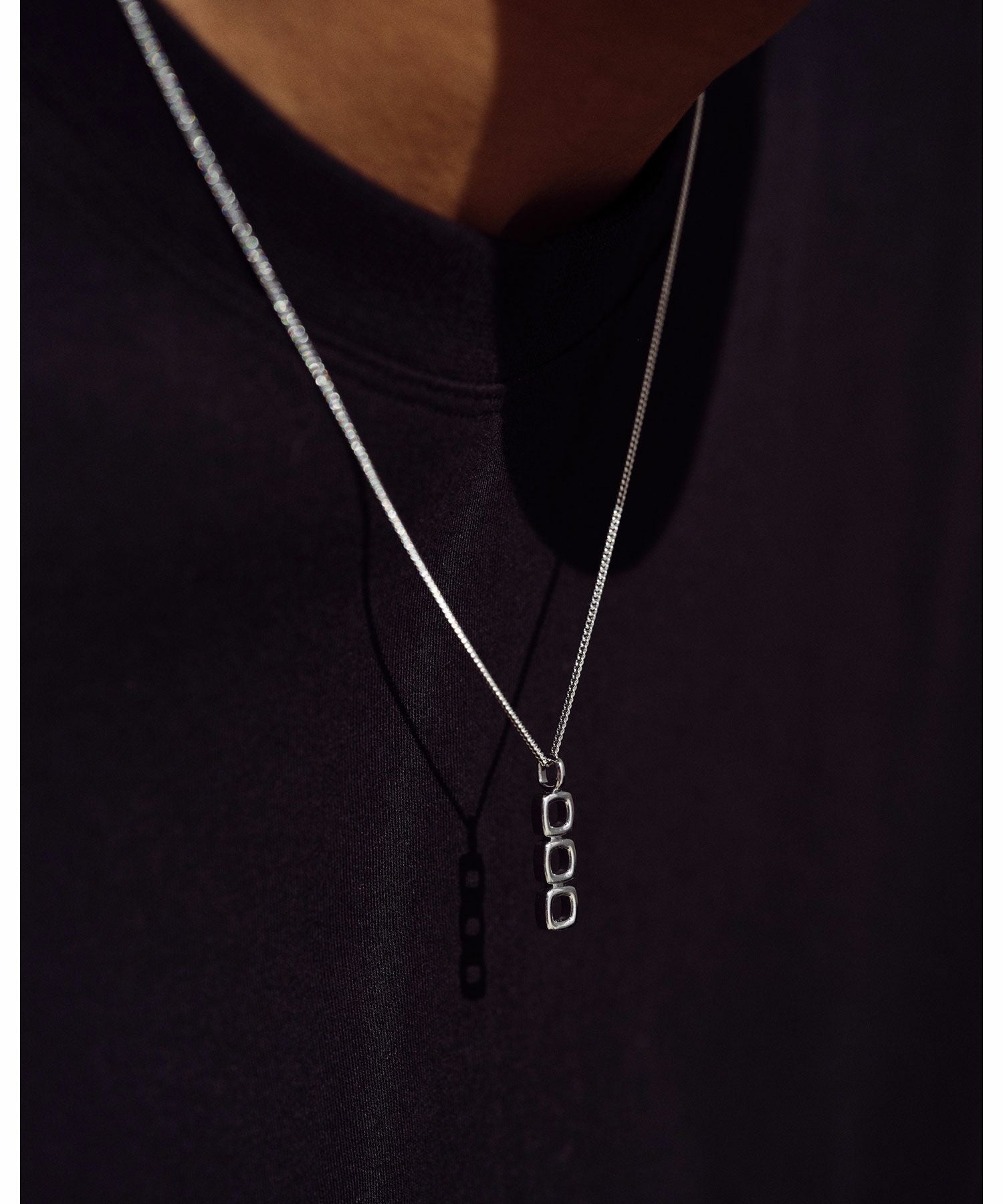 TOM WOOD(トムウッド)】 Mini Cushion Pendant Open ネックレス