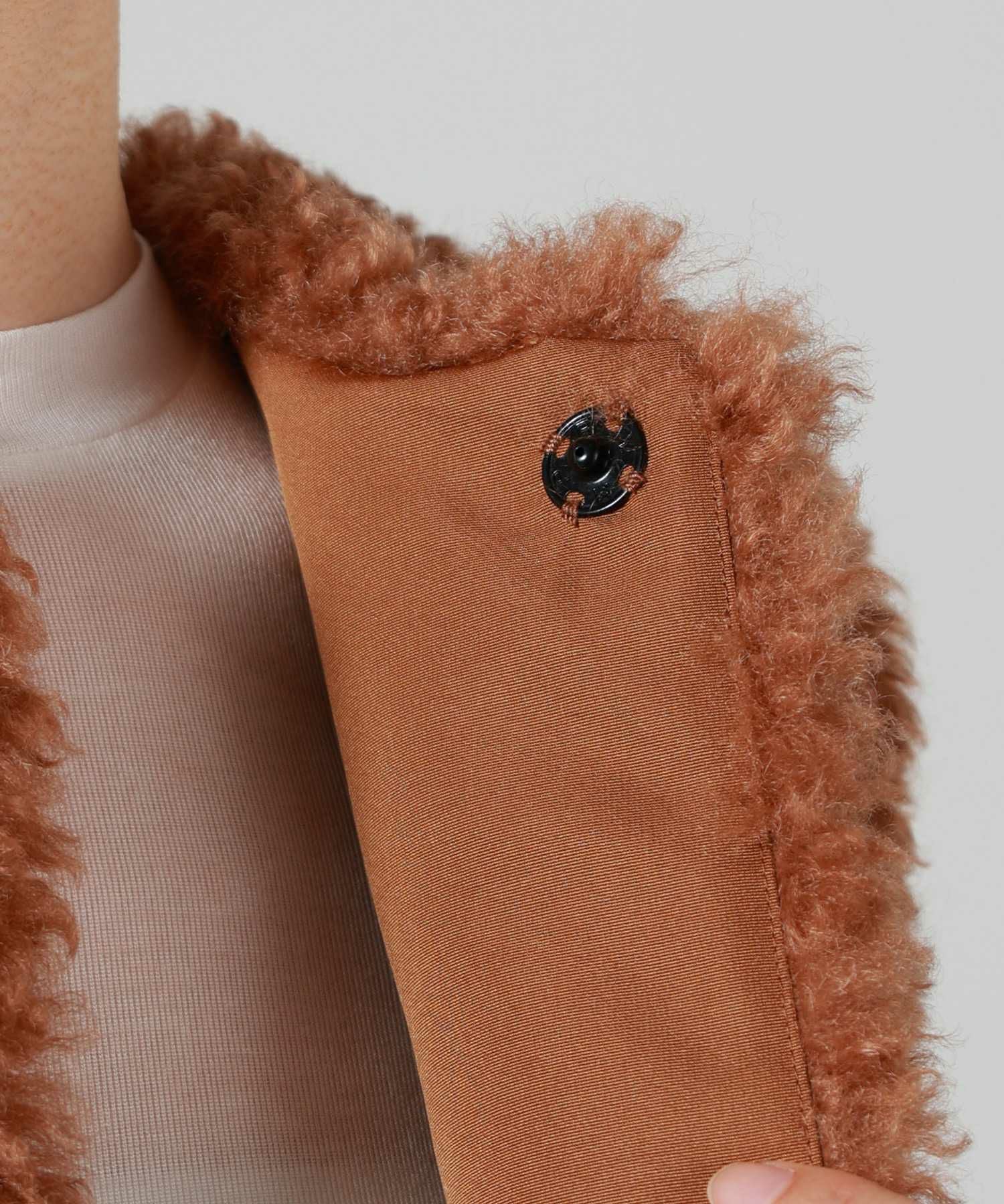 HYKE(ハイク)】 FAUX SHEARLING CROPPED VEST｜PARIGOT ONLINE（パリゴ