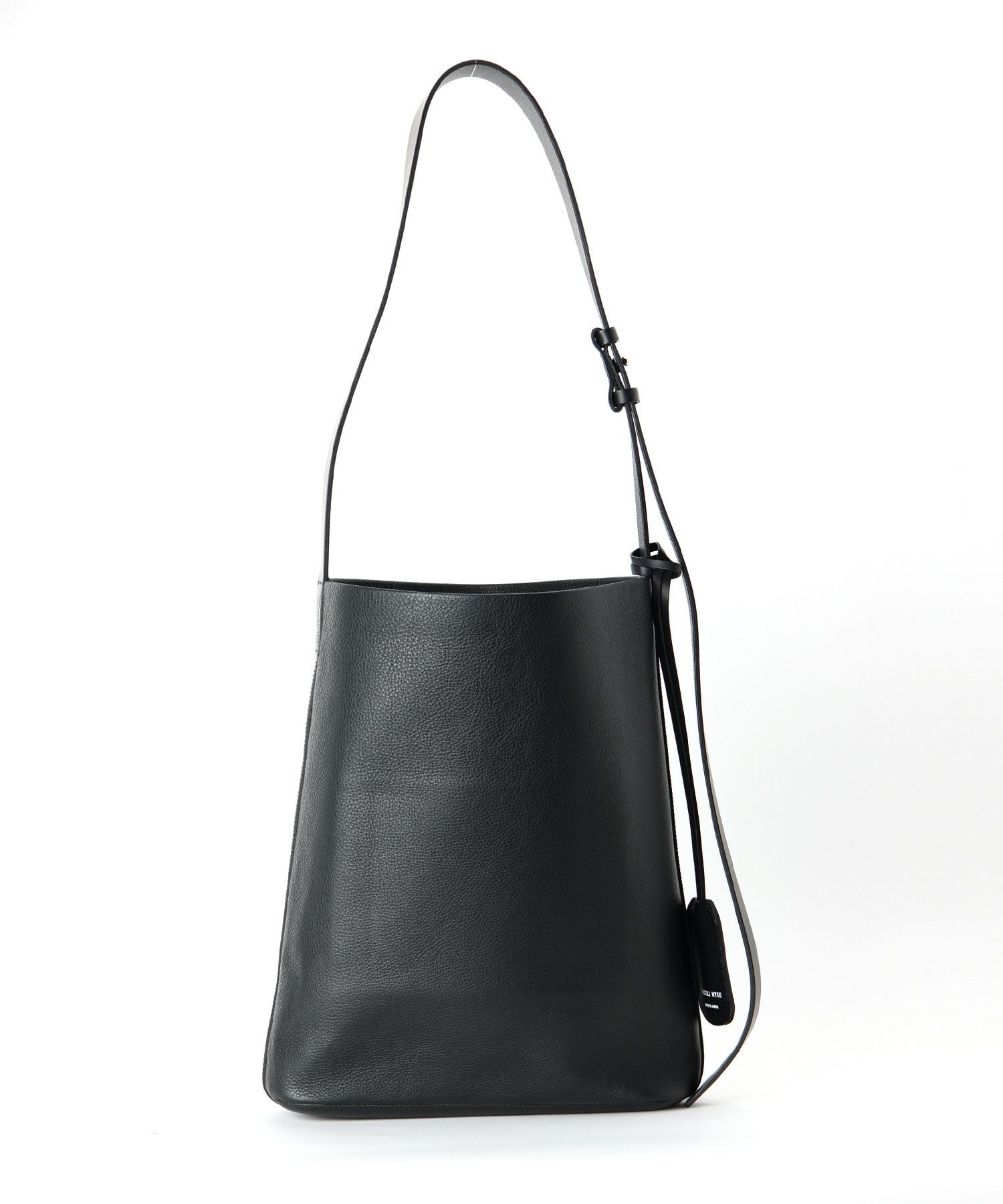 HYKE(ハイク)】LEATHER MILITARY BAG(MEDIUM SIZE)｜PARIGOT ONLINE