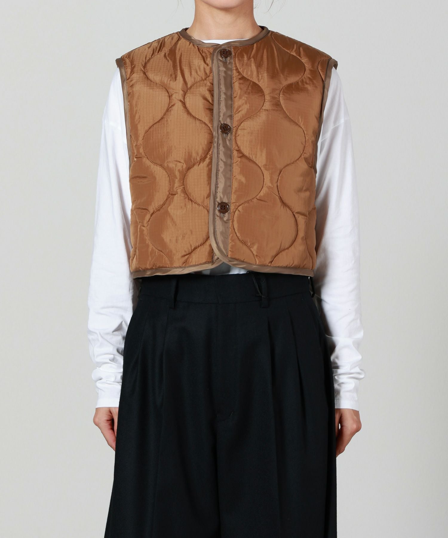 HYKE(ハイク)】 QUILTED CROPPED VEST｜PARIGOT ONLINE（パリゴ