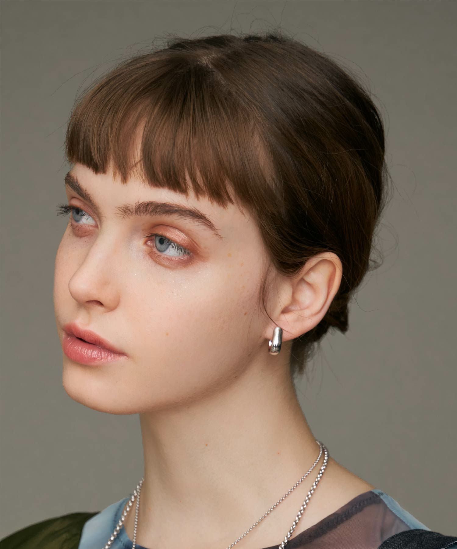 TOM WOOD(トムウッド)】 Oyster Hoops Small ピアス｜PARIGOT ONLINE