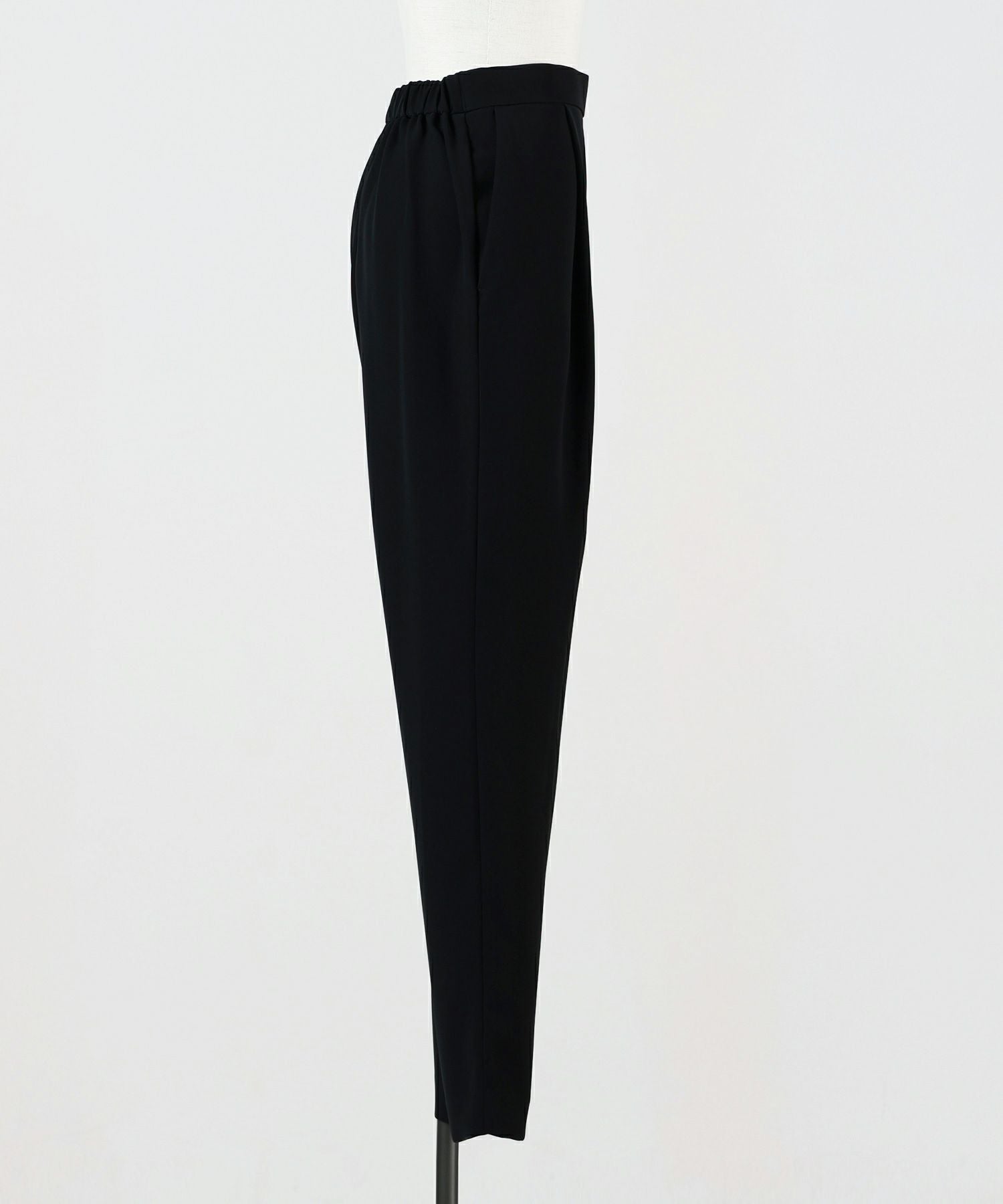 NFOLD /エンフォルド ＴＲＯＵＳＥＲＳ（３００ＥＡ１８１－２６６０） ROUND TROUSER｜34｜BLK｜TROUSERS｜ENFÖLD OFFICIAL ONLINE STORE