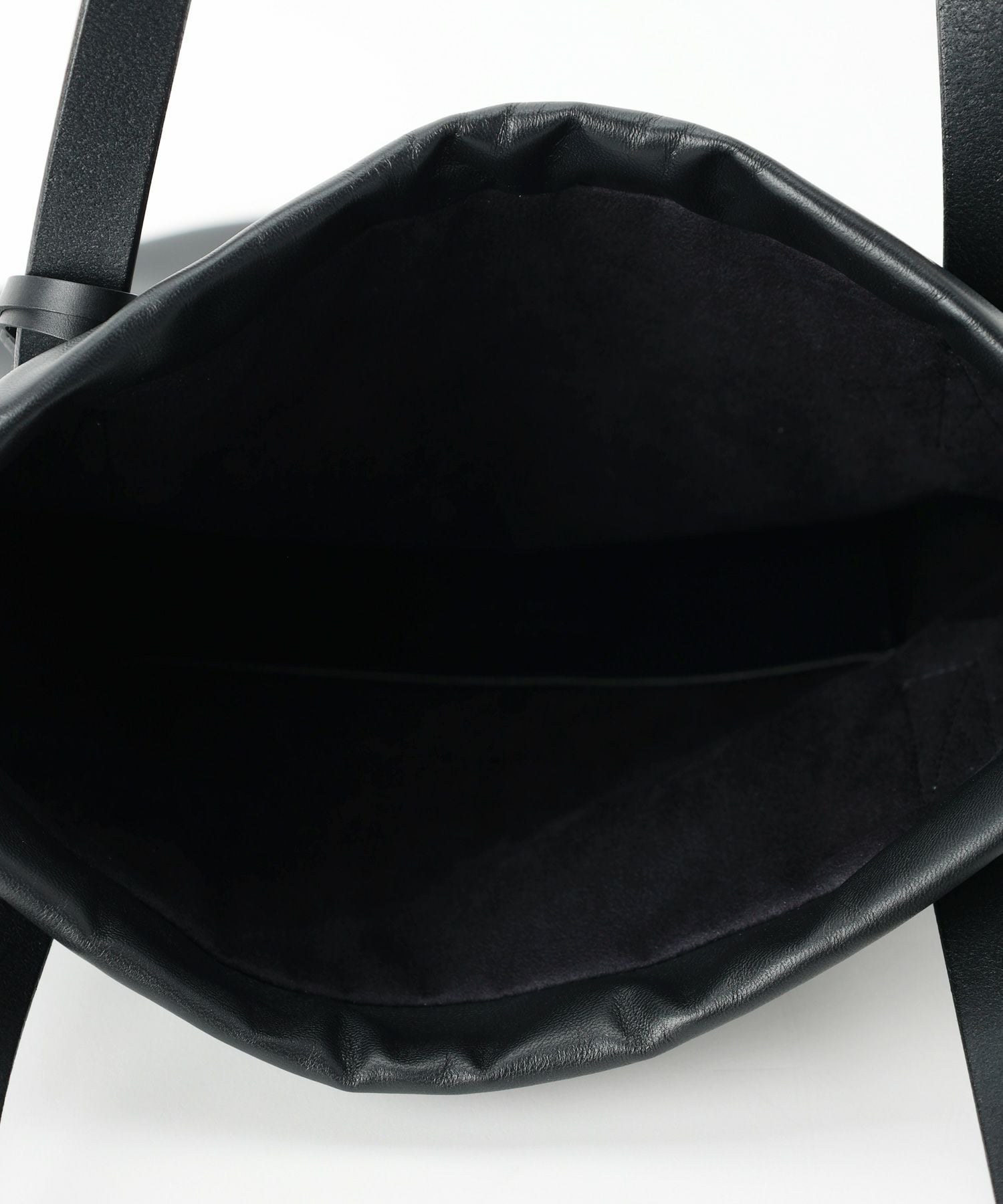 HYKE(ハイク)】 LEATHER POUCH(LARGE SIZE)｜PARIGOT ONLINE（パリゴ