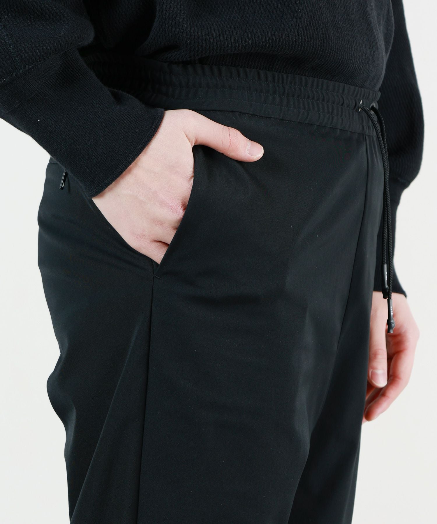 HYKE(ハイク)】 ≪GENDERLESS≫TASLAN TAPERED PANTS｜PARIGOT ONLINE