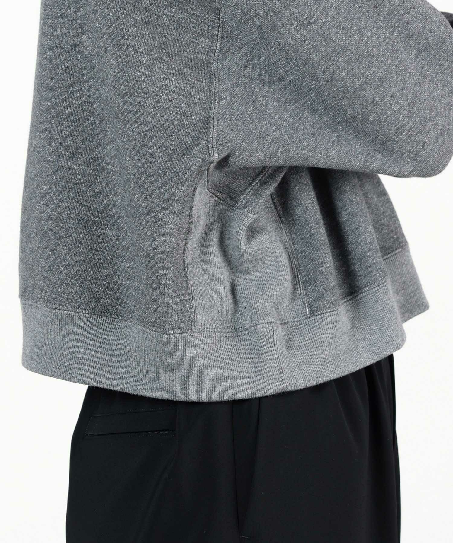 HYKE(ハイク)】 CROPPED SWEAT SHIRT｜PARIGOT ONLINE（パリゴオンライン）