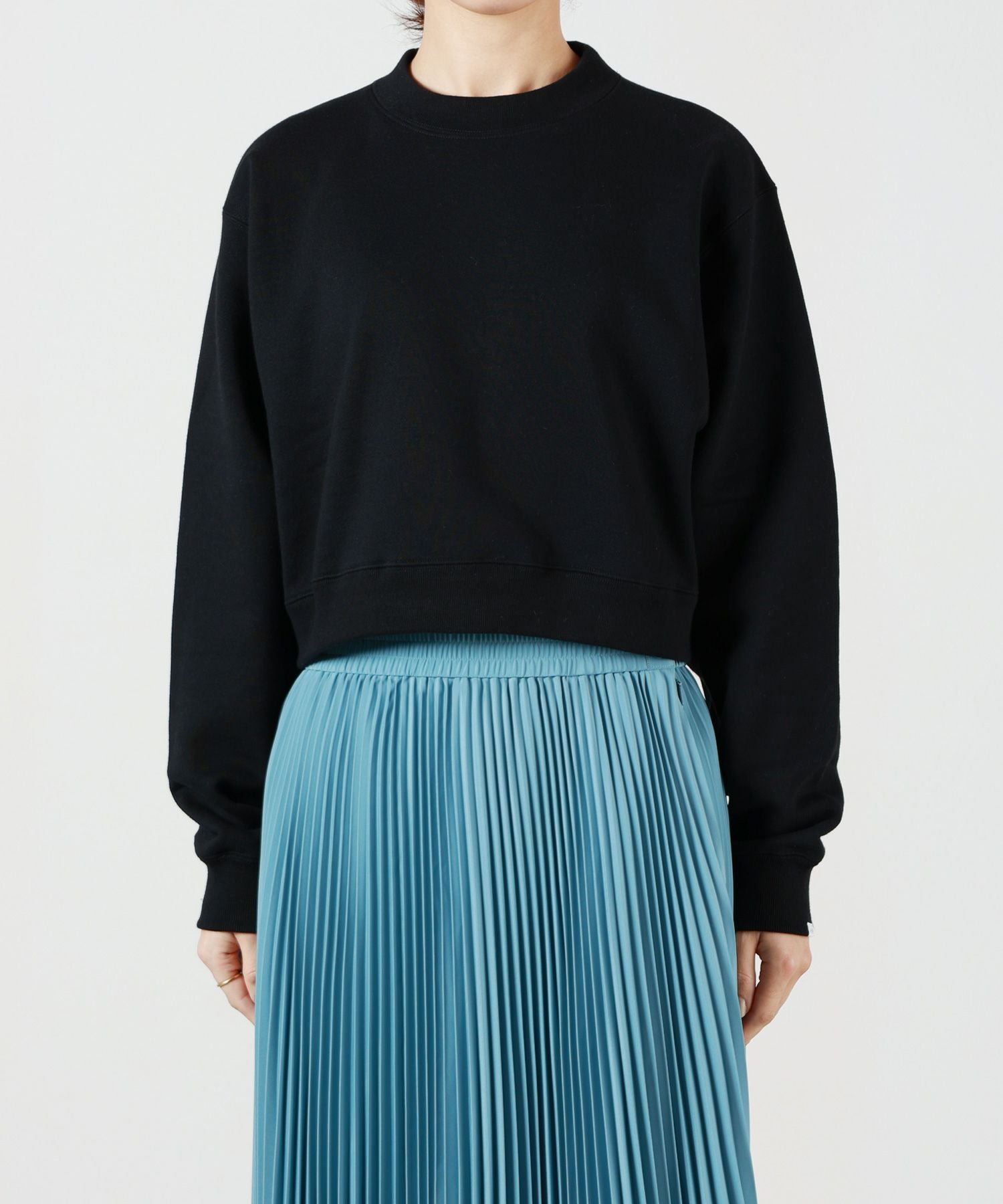 HYKE(ハイク)】 CROPPED SWEAT SHIRT｜PARIGOT ONLINE（パリゴオンライン）
