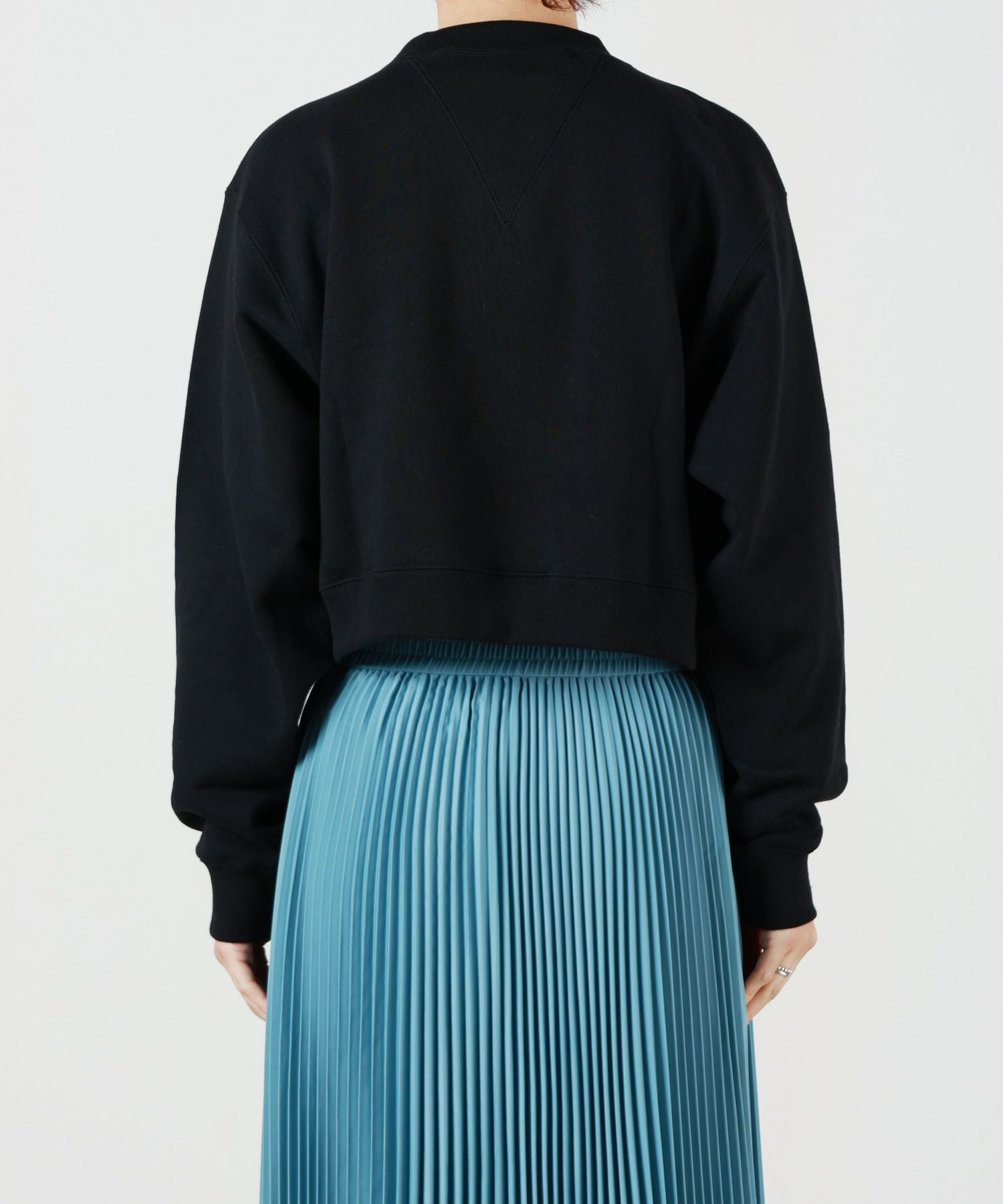 HYKE(ハイク)】 CROPPED SWEAT SHIRT｜PARIGOT ONLINE（パリゴオンライン）