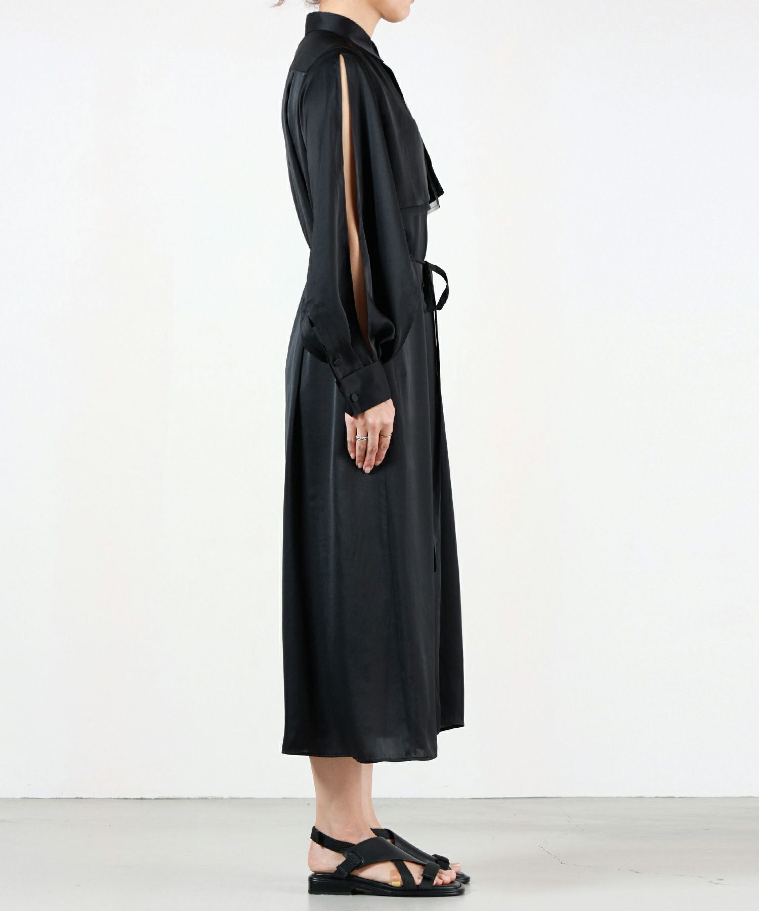 HYKE(ハイク)】 SATIN DRESS｜PARIGOT ONLINE（パリゴオンライン）