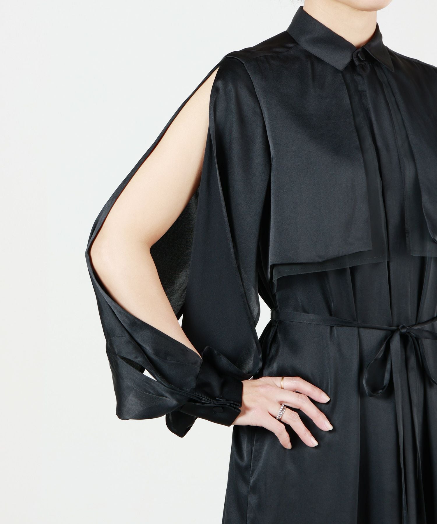 HYKE(ハイク)】 SATIN DRESS｜PARIGOT ONLINE（パリゴオンライン）