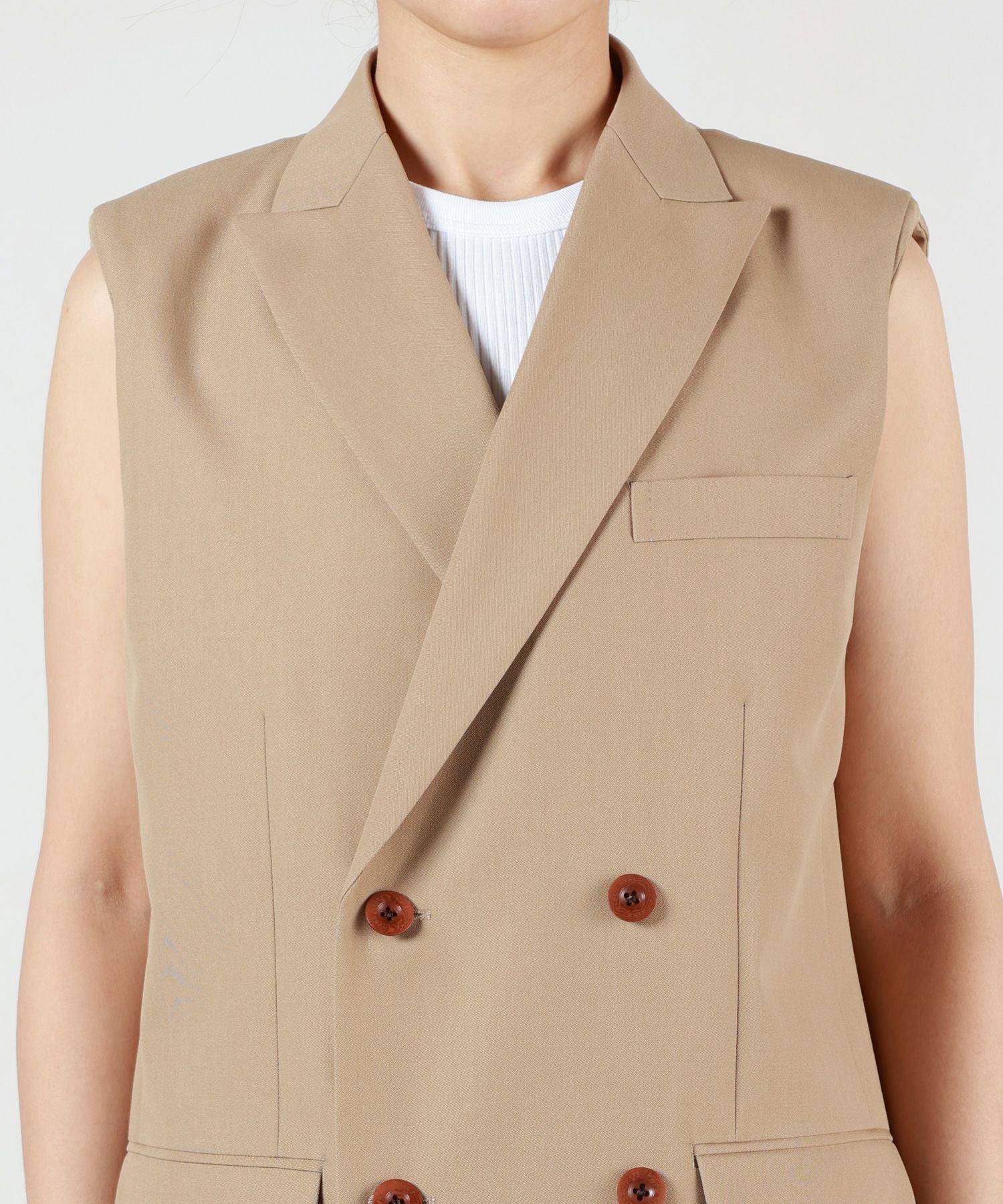 HYKE(ハイク)】DOESKIN DOUBLE-BREASTED SLEEVLESS BLAZER HYKE(ハイク)】DOESKIN DOUBLE-BREASTED SLEEVLESS BLAZER