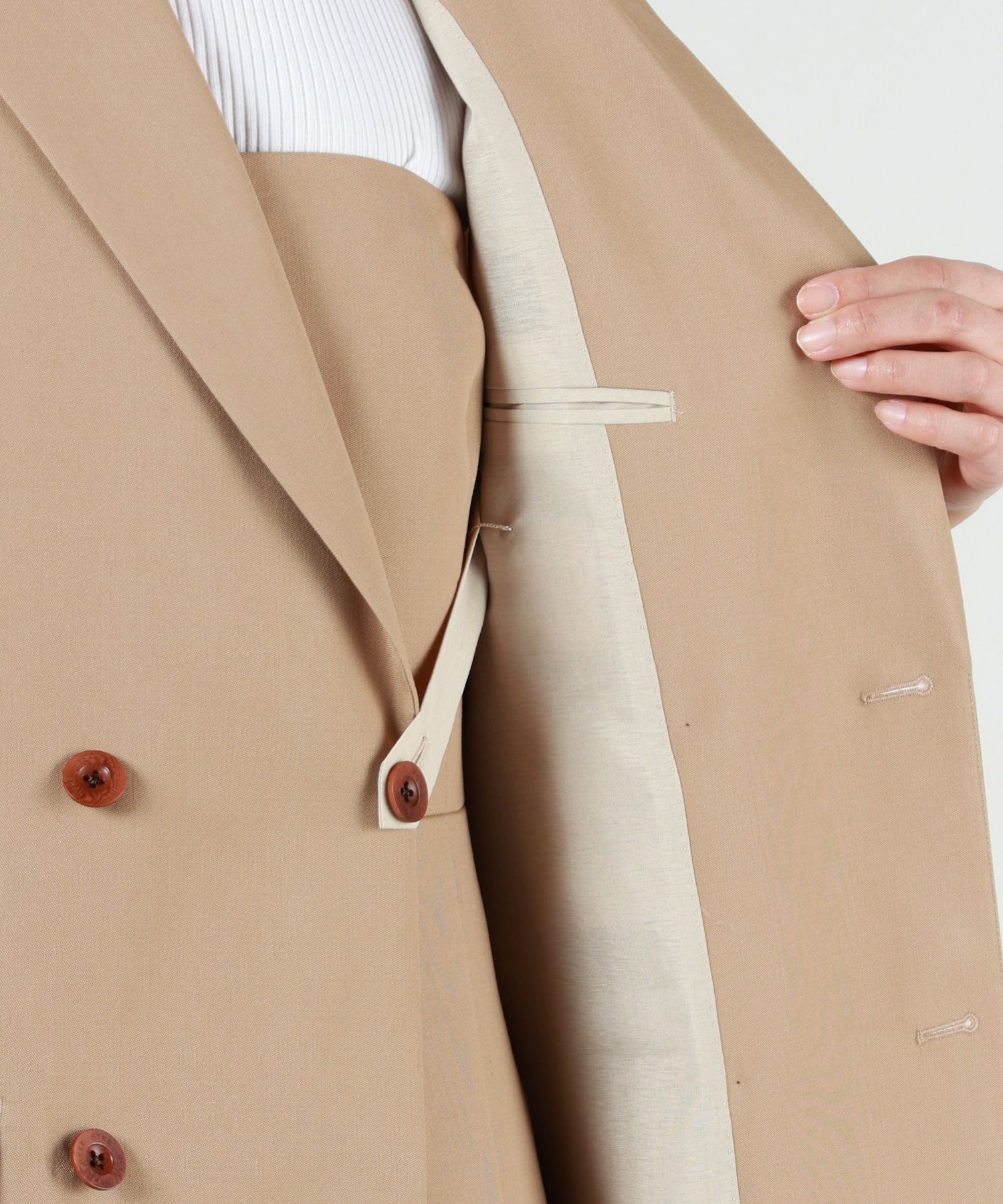 HYKE(ハイク)】DOESKIN DOUBLE-BREASTED SLEEVLESS BLAZER HYKE(ハイク)】DOESKIN DOUBLE-BREASTED SLEEVLESS BLAZER