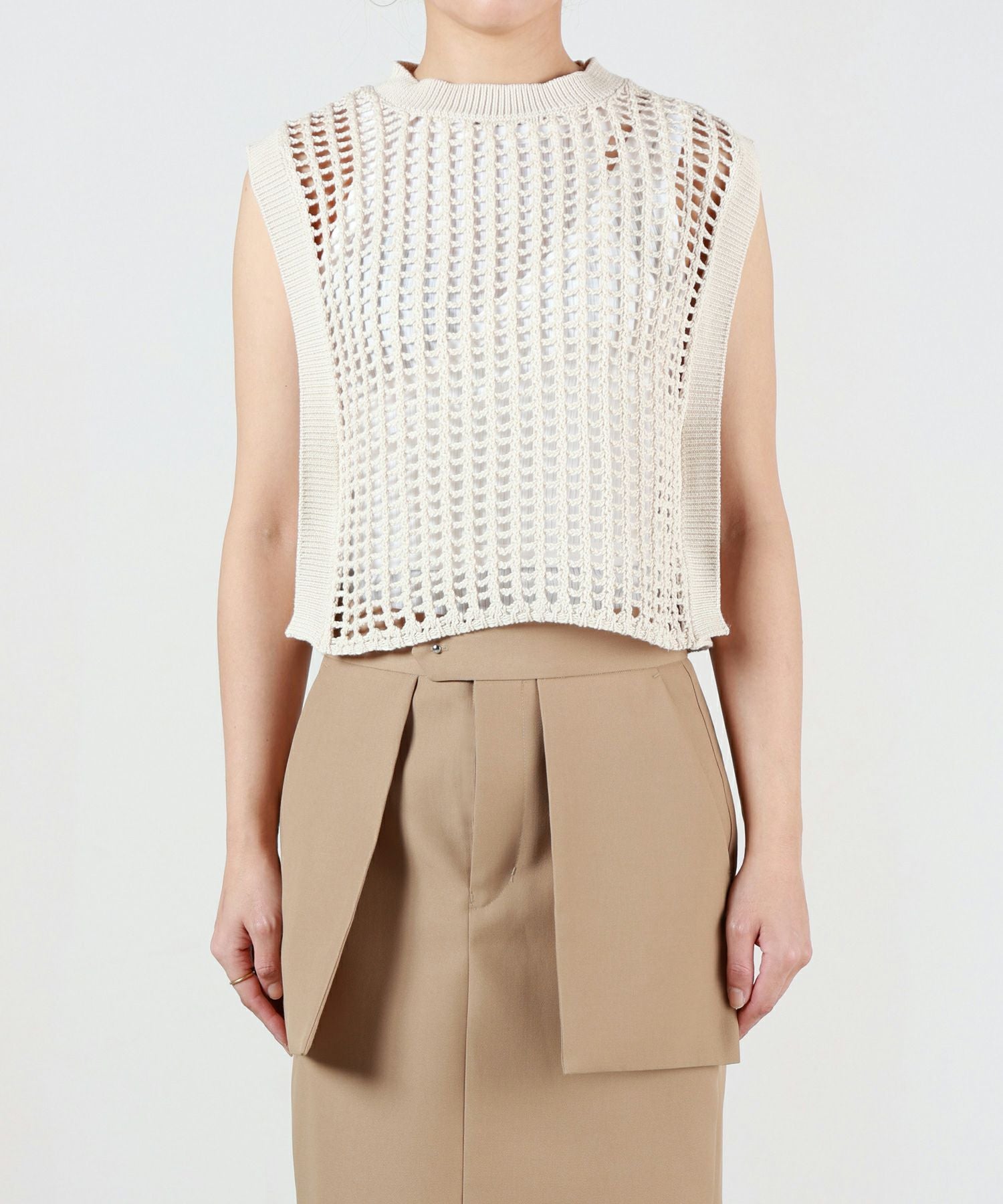 HYKE(ハイク)】 CROCHETED CROPPED SWEATER TOP｜PARIGOT ONLINE