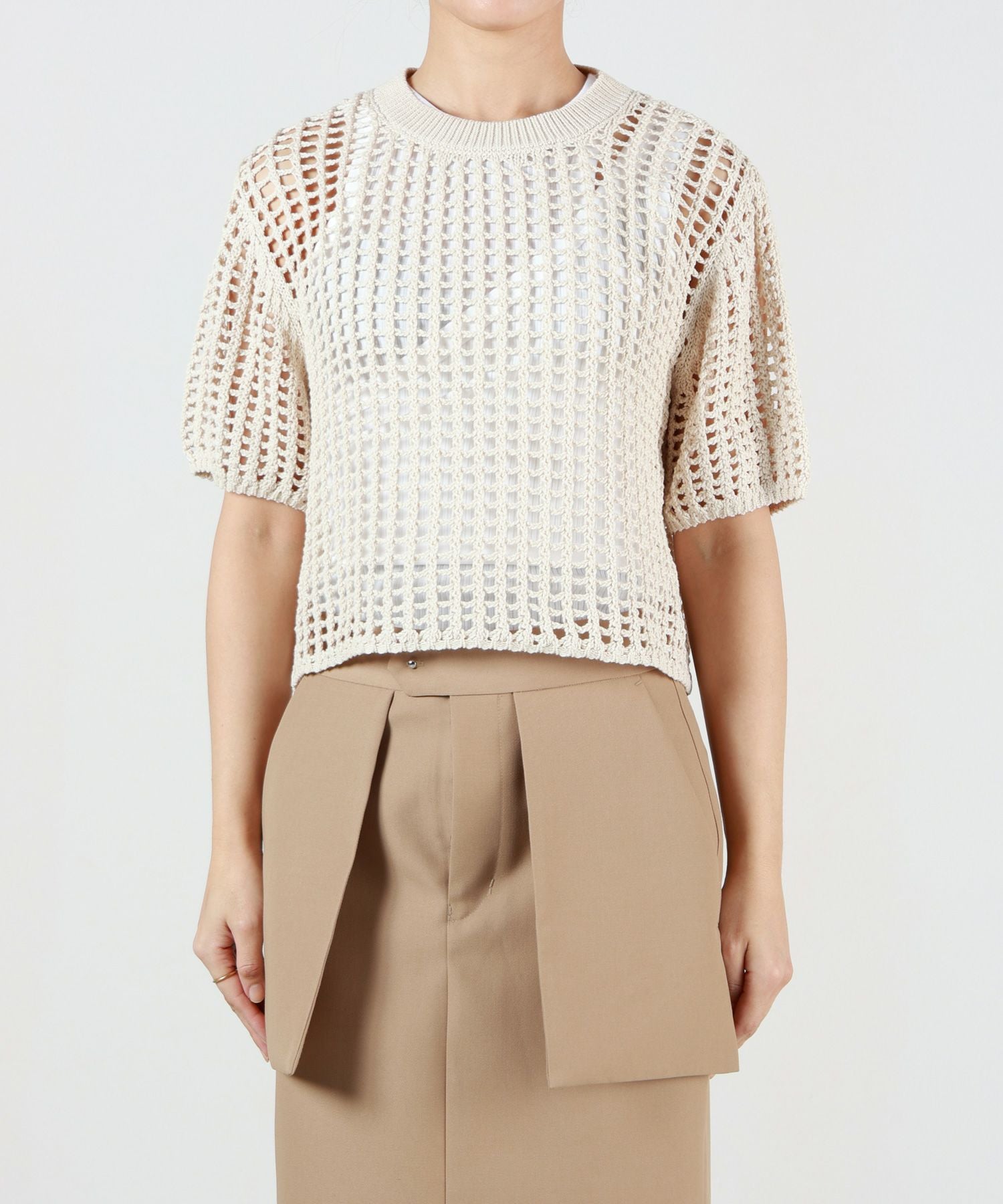HYKE(ハイク)】 CROCHETED CROPPED SHORT-SLV SWEATER｜PARIGOT ONLINE