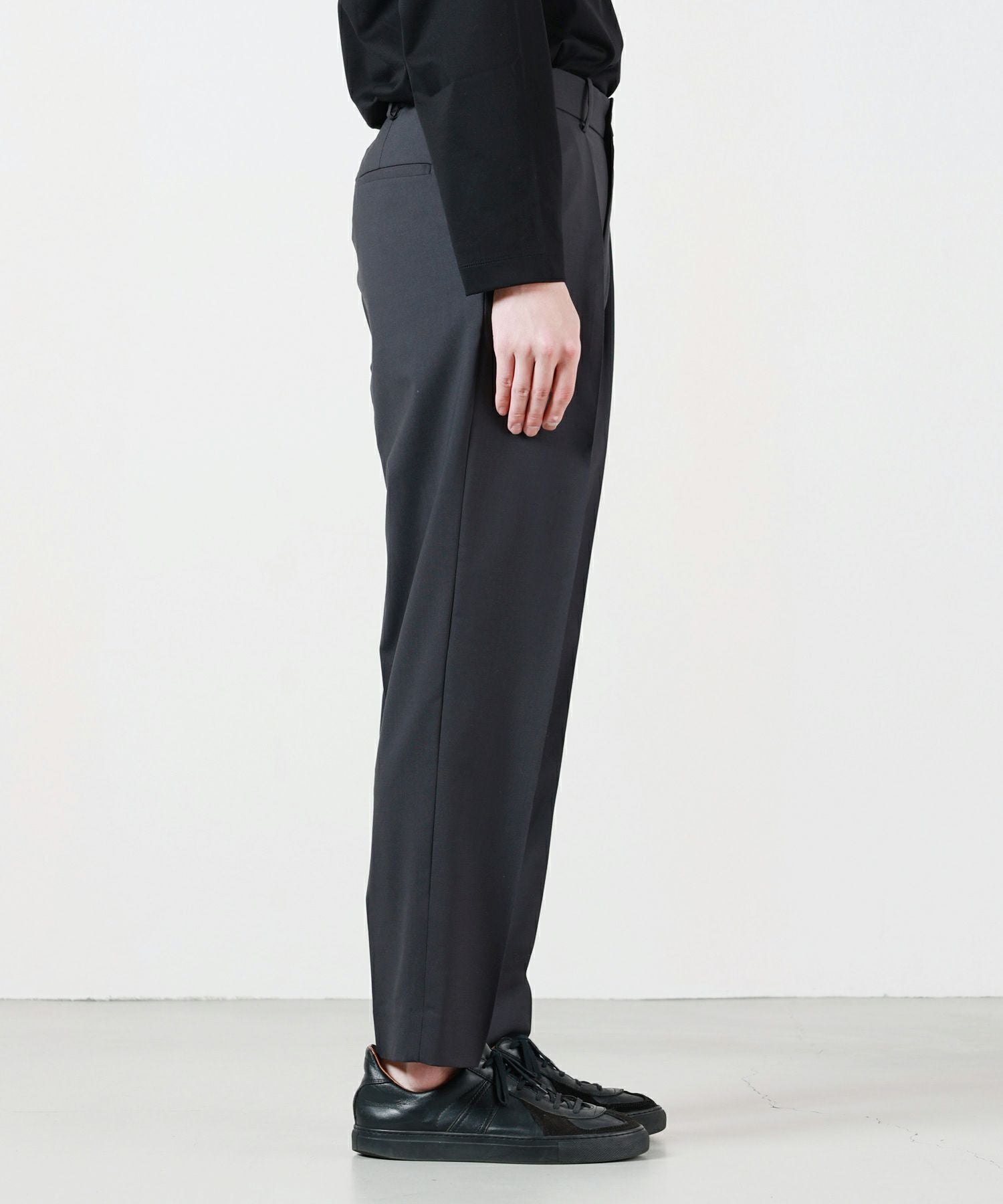 MARKAWARE(マーカウェア)】 PARIGOT別注 PEGTOP TROUSERS｜PARIGOT