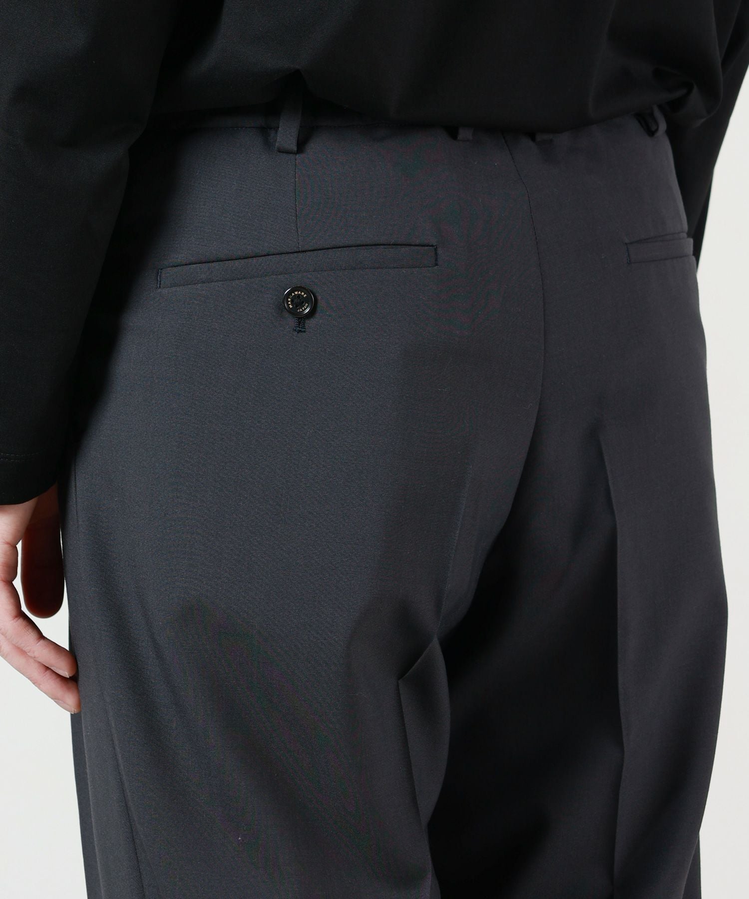 MARKAWARE(マーカウェア)】 PARIGOT別注 PEGTOP TROUSERS｜PARIGOT