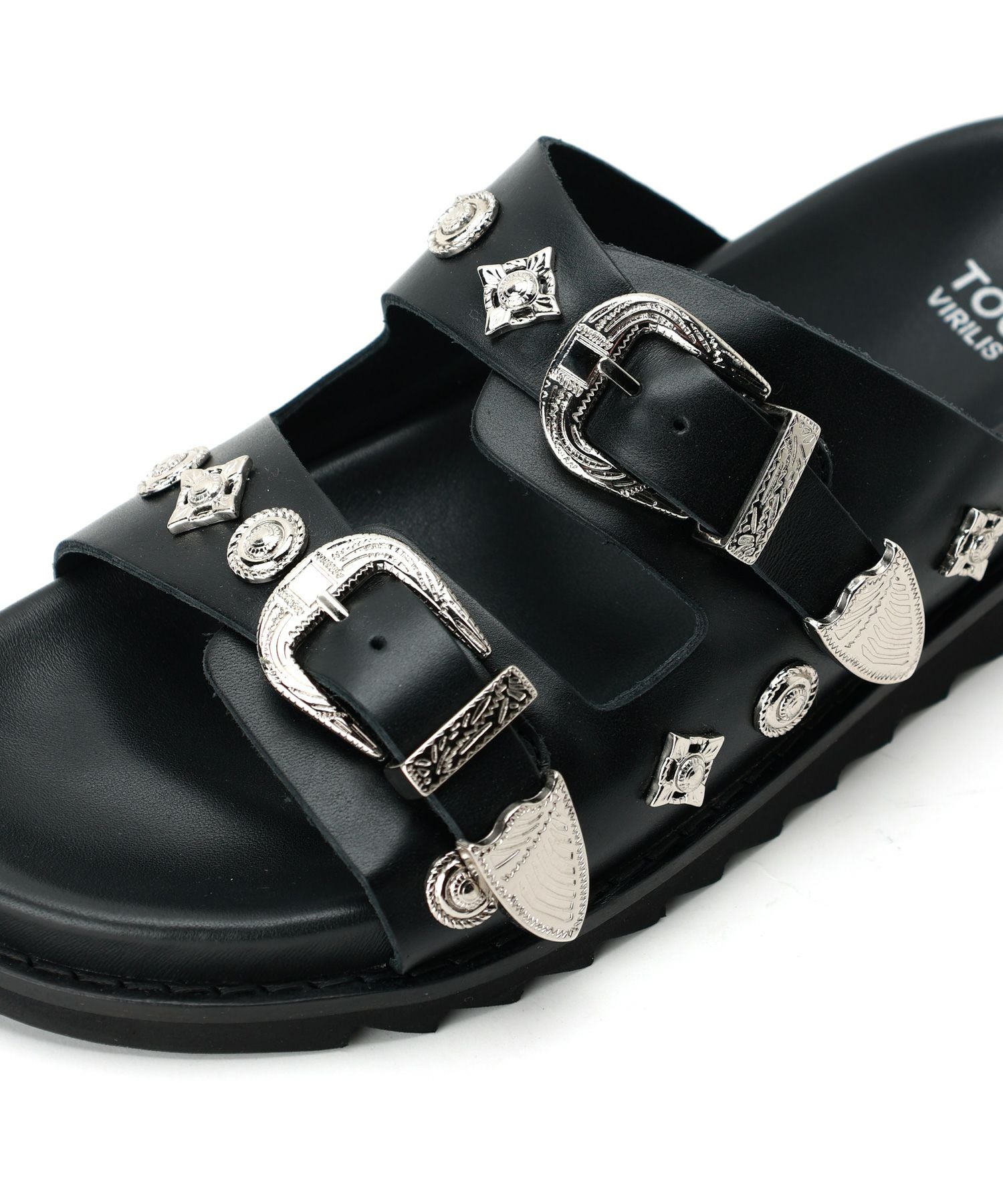 TOGA VIRILIS(トーガ ビリリース)】 BUCKLE SANDALS｜PARIGOT ONLINE