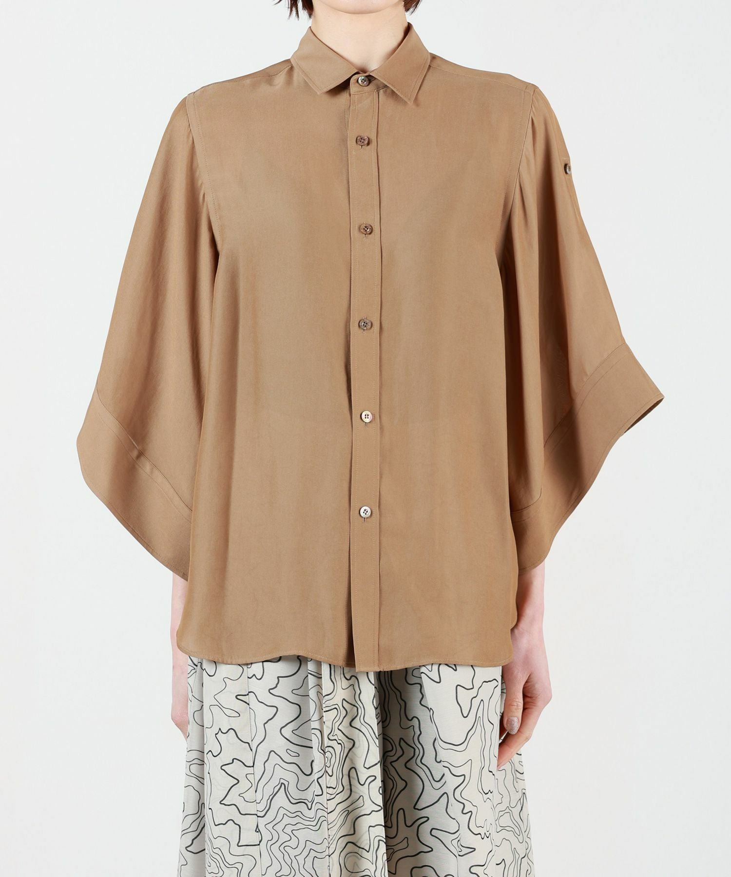 HYKE(ハイク)】 SHEER TWILL BELL-SLEEVE SHIRT｜PARIGOT ONLINE