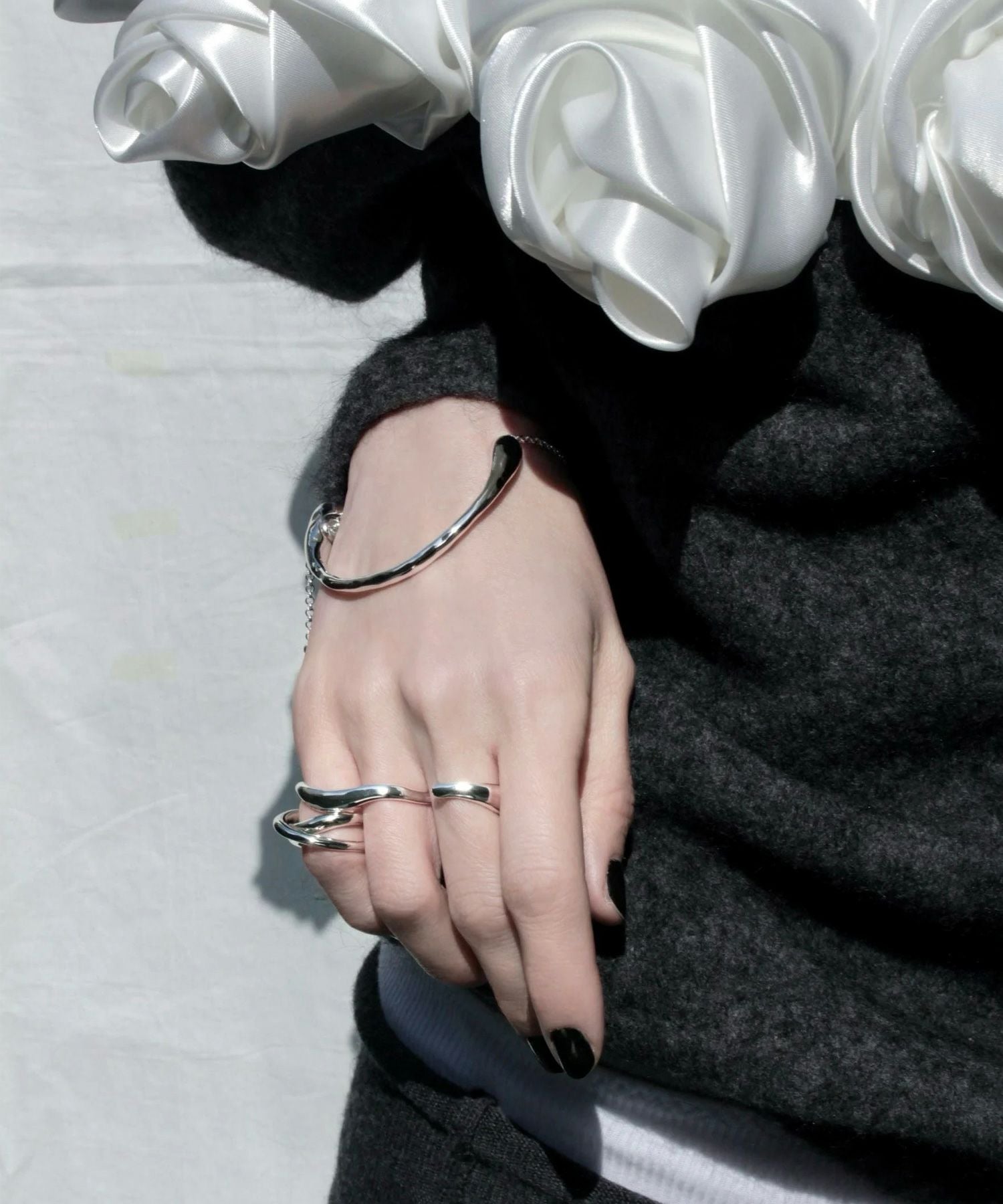 Soierie(ソワリー)】 Metal art object bangle｜PARIGOT ONLINE