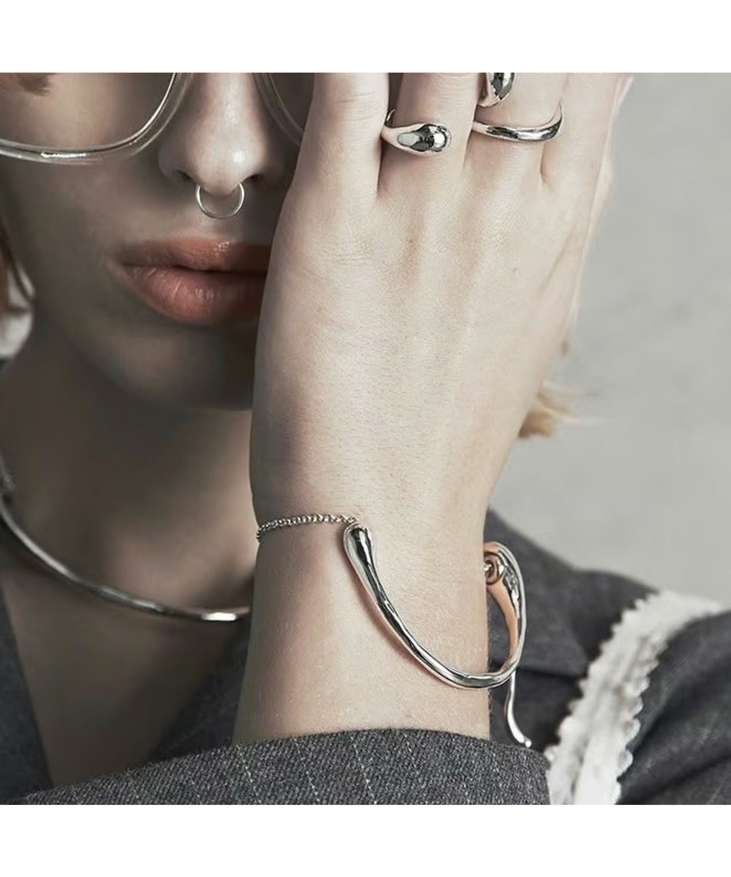 Soierie(ソワリー)】 Metal art object bangle｜PARIGOT ONLINE