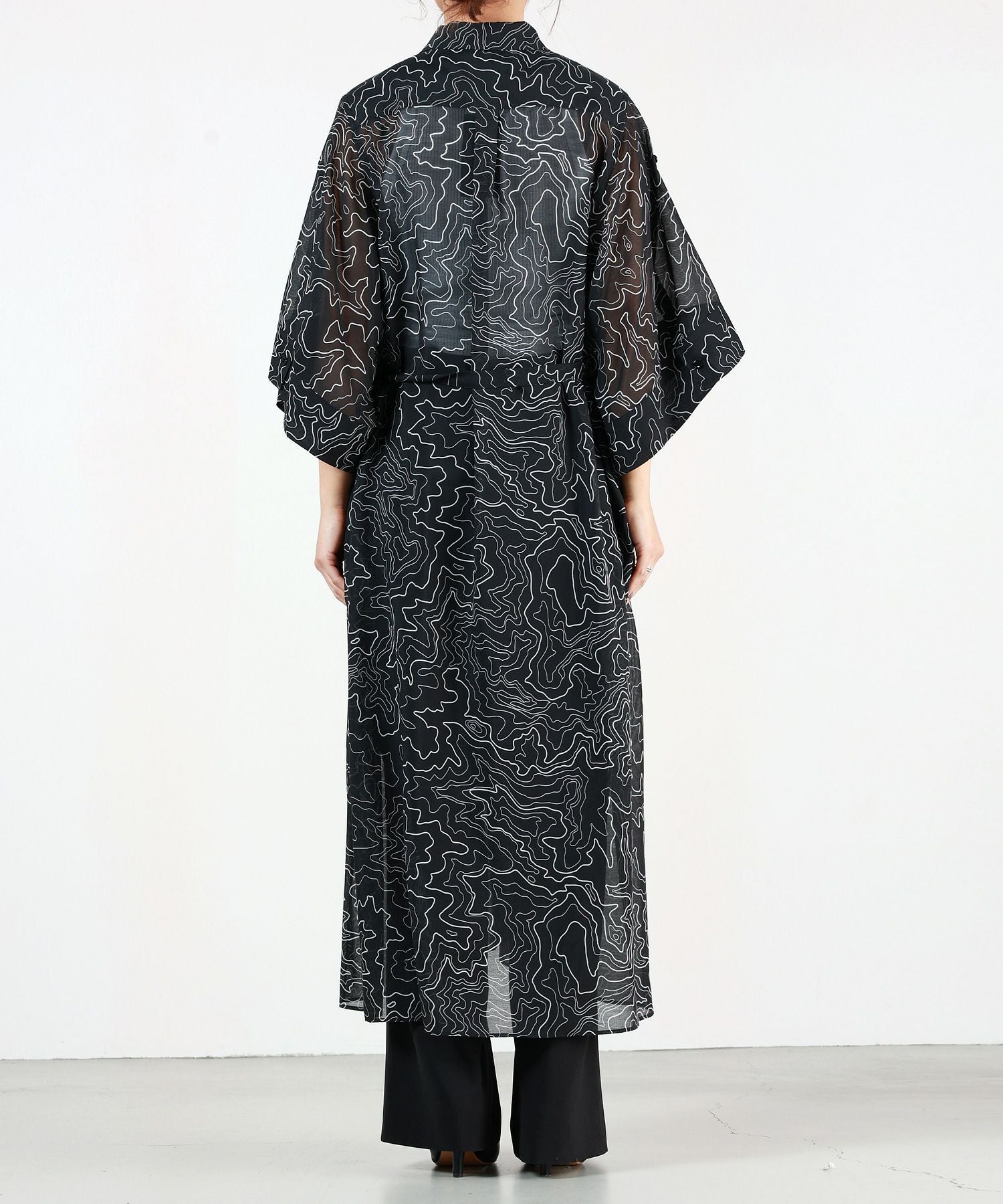 HYKE(ハイク)】 CONTOUR LINE BELL-SLEEVE DRESS｜PARIGOT ONLINE