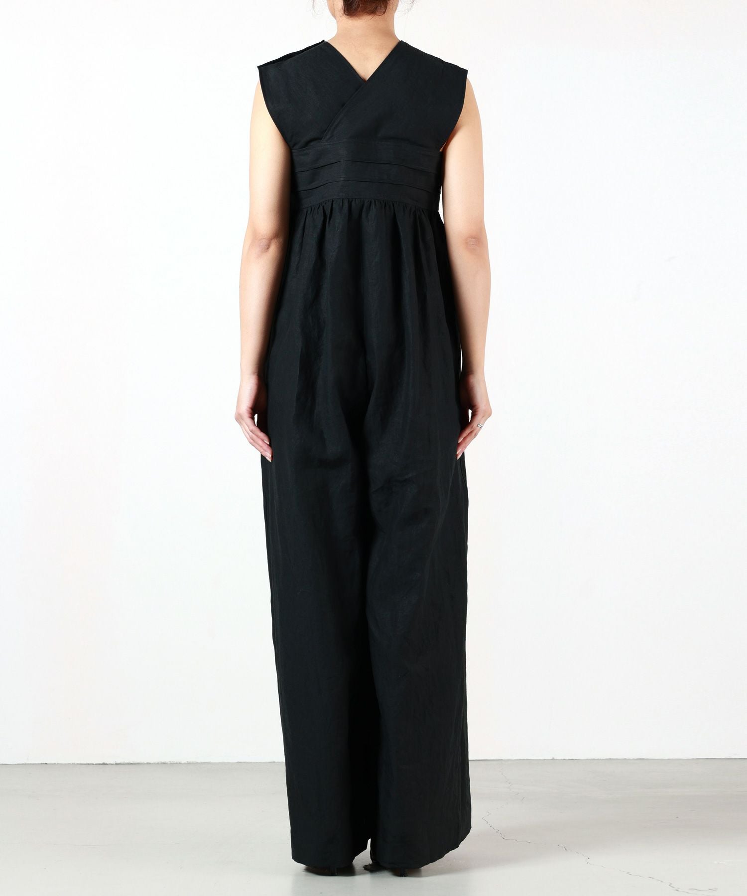 HYKE(ハイク)】 LINEN JUMPSUIT｜PARIGOT ONLINE（パリゴオンライン）